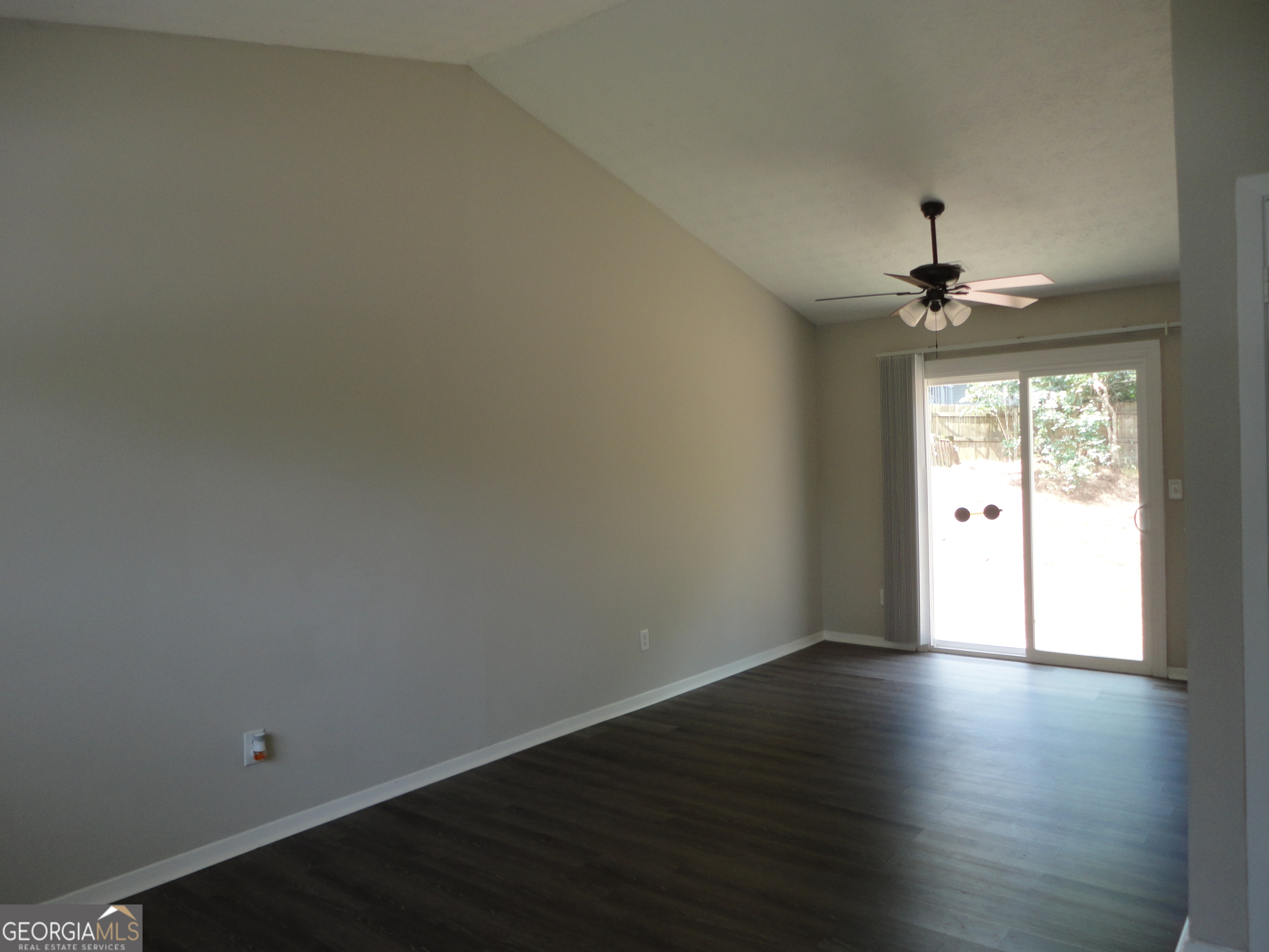 Alpharetta, Georgia 30022, United States, 3 Bedrooms Bedrooms, ,2 BathroomsBathrooms,Residential,Active,46068