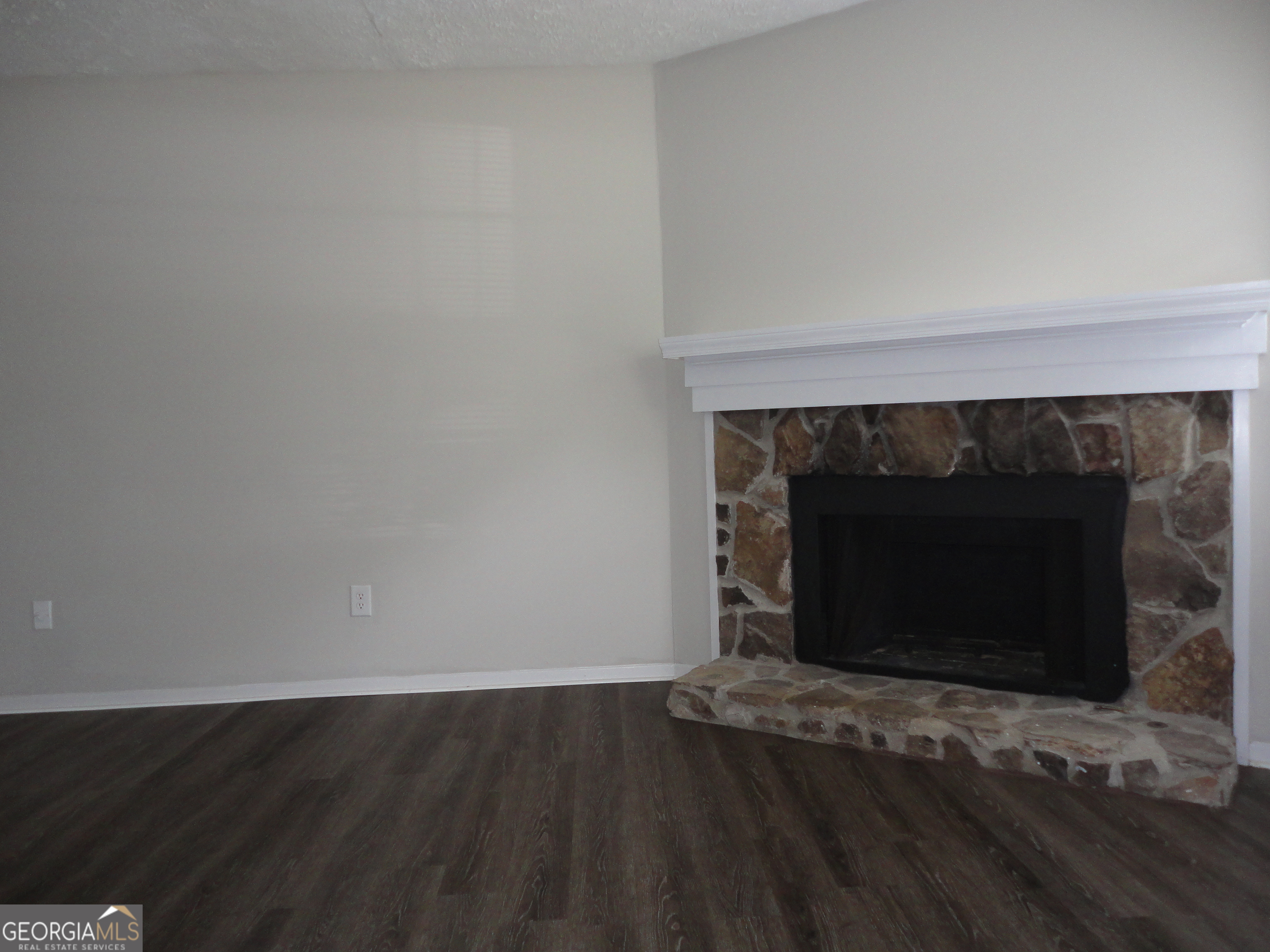 Alpharetta, Georgia 30022, United States, 3 Bedrooms Bedrooms, ,2 BathroomsBathrooms,Residential,Active,46068