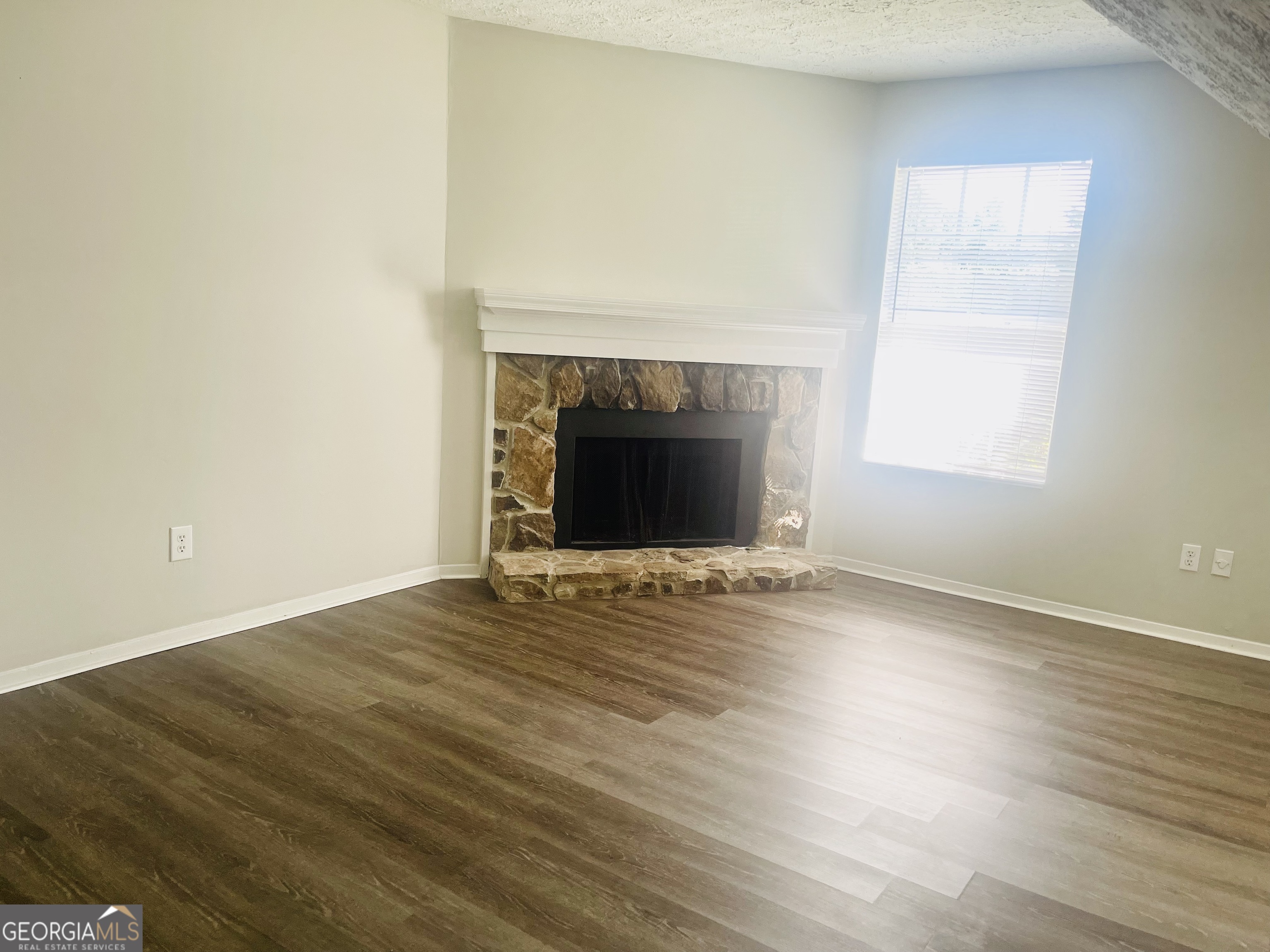 Alpharetta, Georgia 30022, United States, 3 Bedrooms Bedrooms, ,2 BathroomsBathrooms,Residential,Active,46068