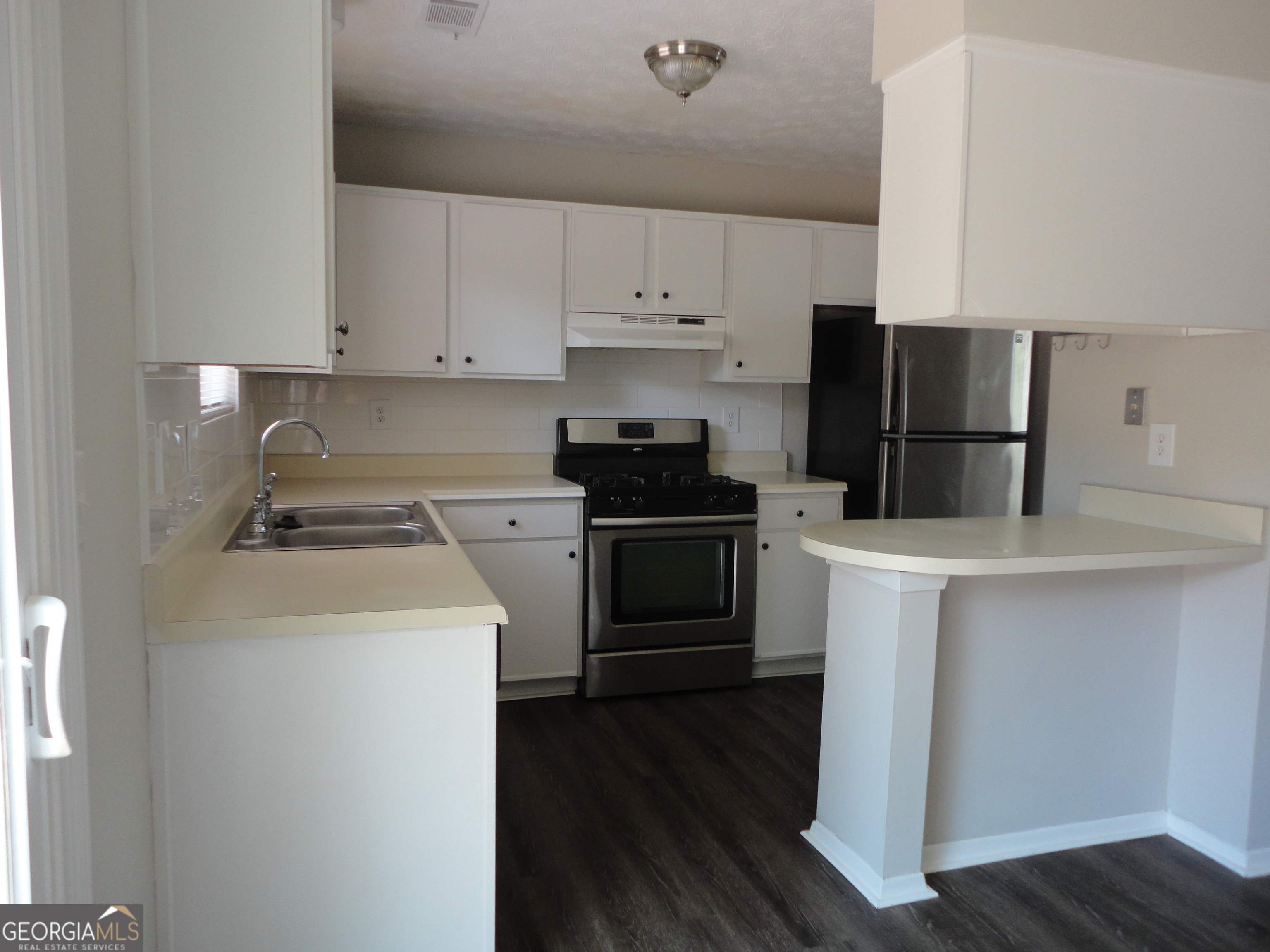 Alpharetta, Georgia 30022, United States, 3 Bedrooms Bedrooms, ,2 BathroomsBathrooms,Residential,Active,46068