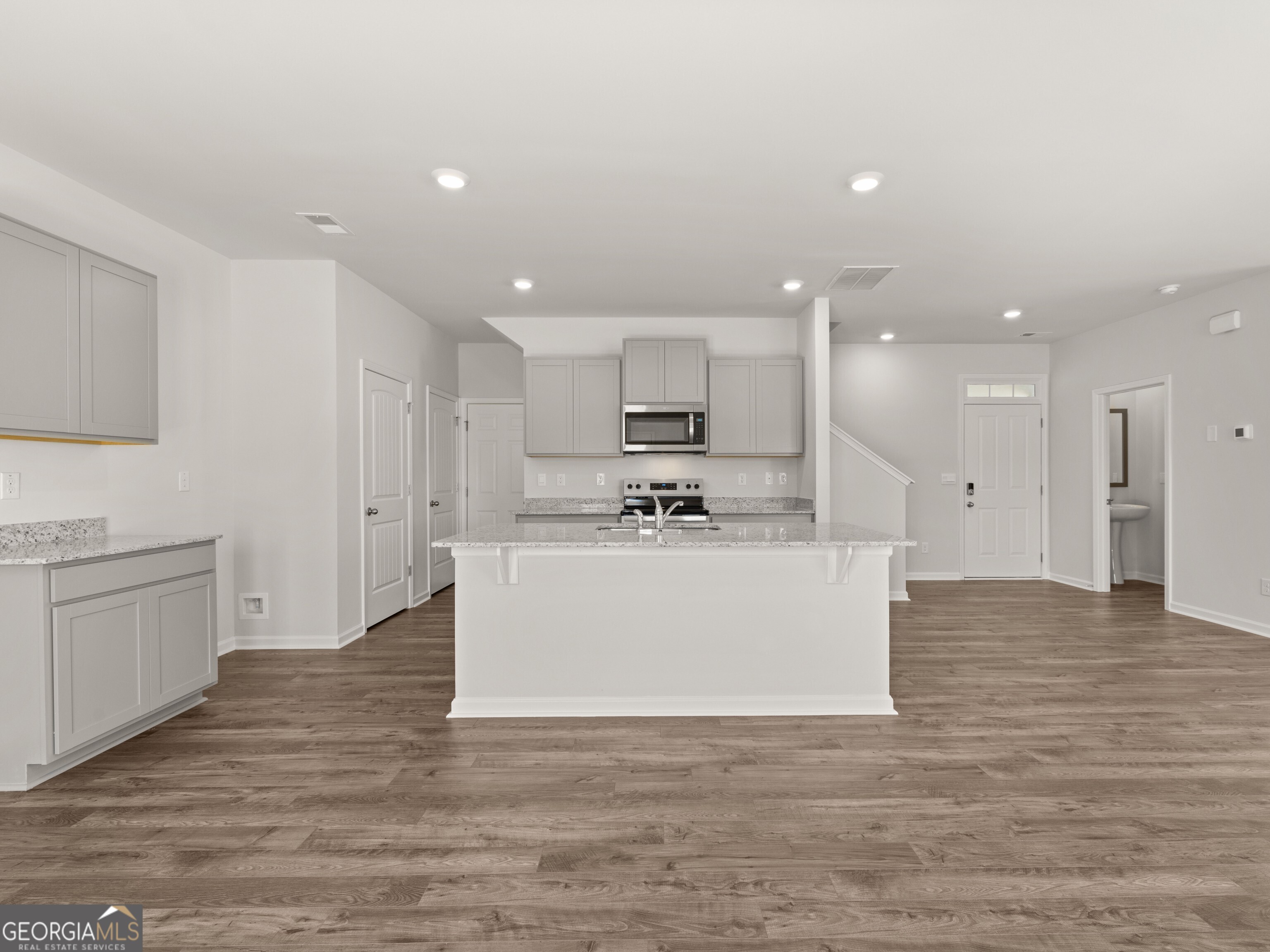 3040 Manor Hill PL