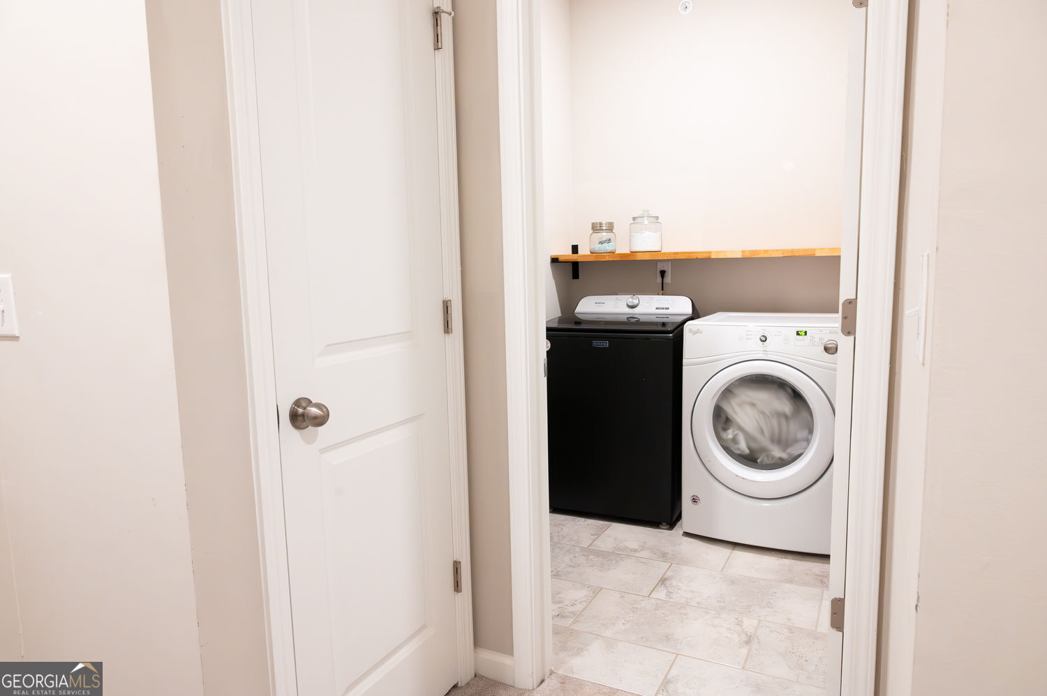 Alpharetta, Georgia 30009, United States, 3 Bedrooms Bedrooms, ,3 BathroomsBathrooms,Residential,Active,220321