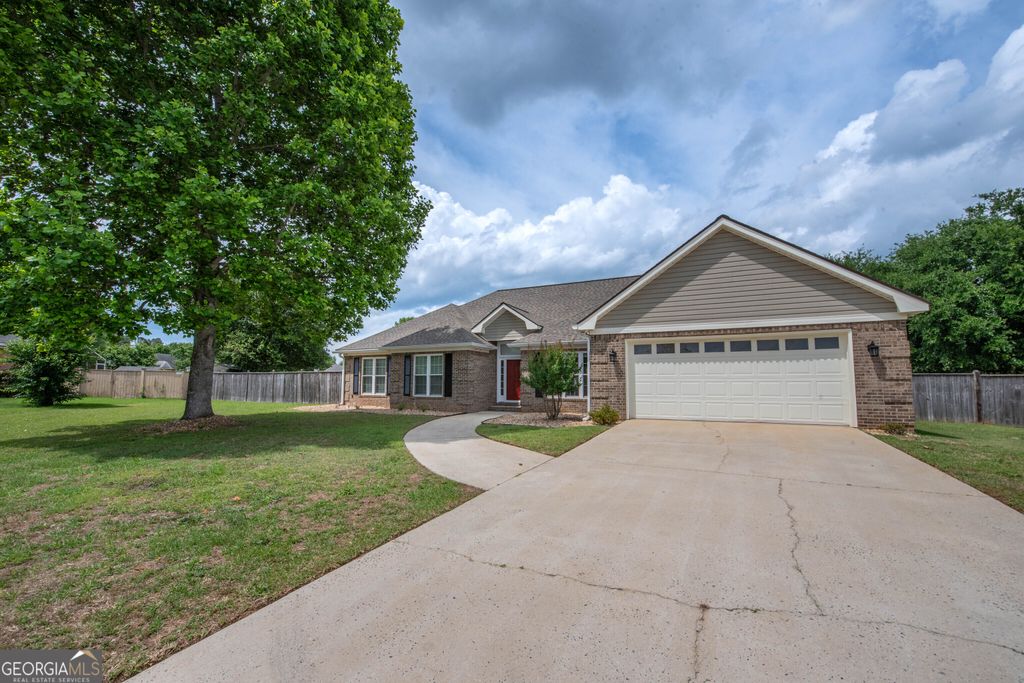 Photo of 107 Blackberry Lane, Warner Robins, GA 31093 (MLS # 10763779)