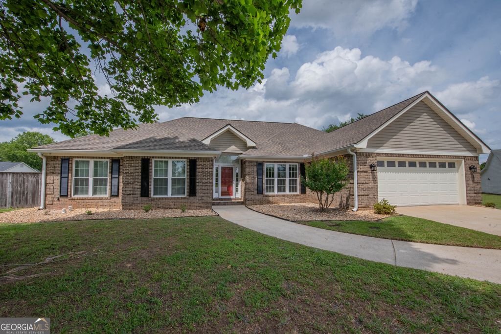 Photo of 107 Blackberry Lane, Warner Robins, GA 31093 (MLS # 10763779)