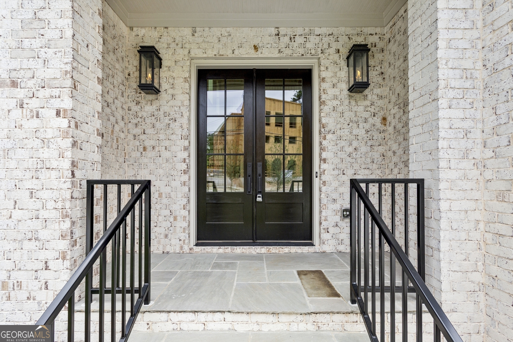 2583 Apple Valley RD