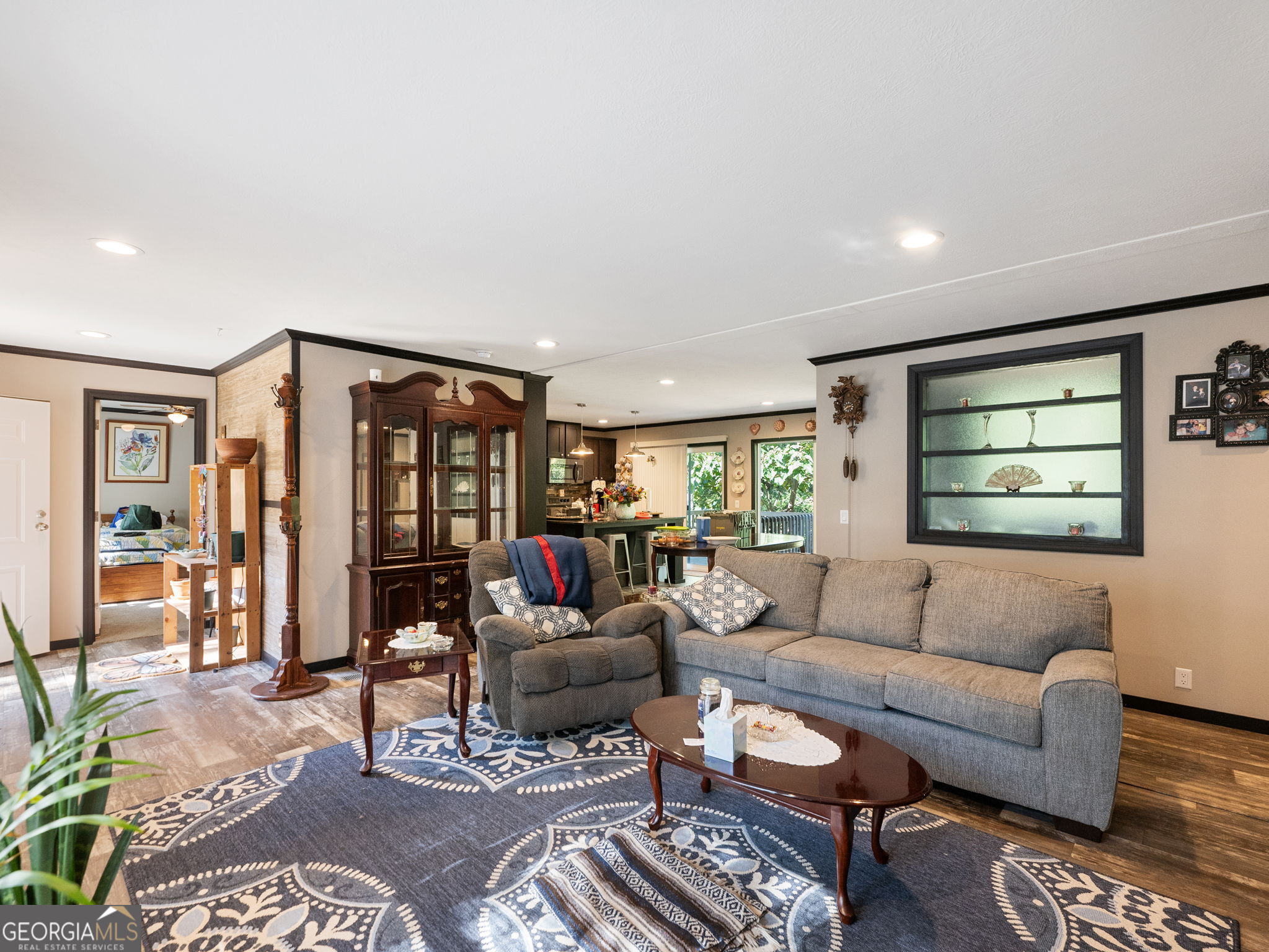 529 Eden CIR