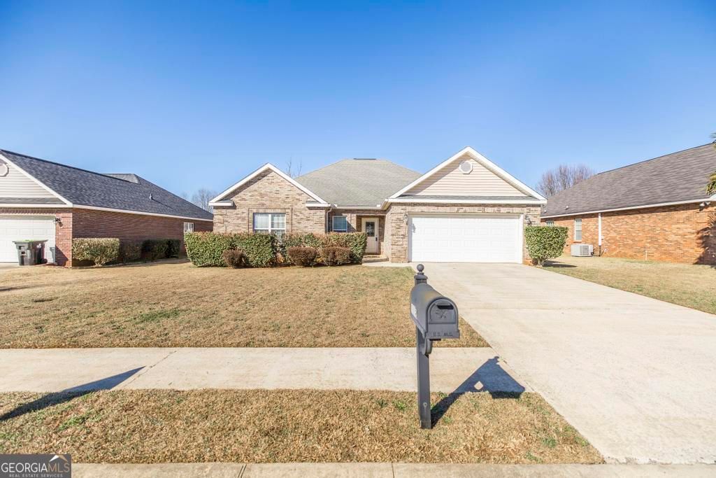 Photo of 118 Manchester Lane, Byron, GA 31008 (MLS # 10697652)