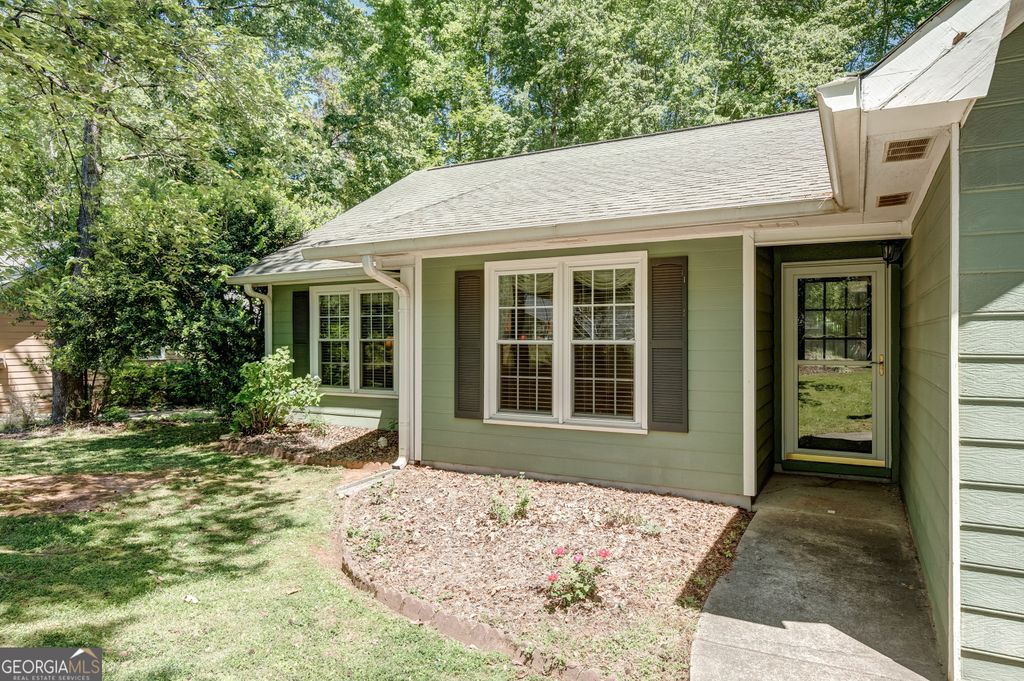Photo of 837 Bedford Park PARK, Peachtree City, GA 30269 (MLS # 10758059)