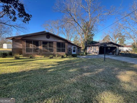 A home in Tennille