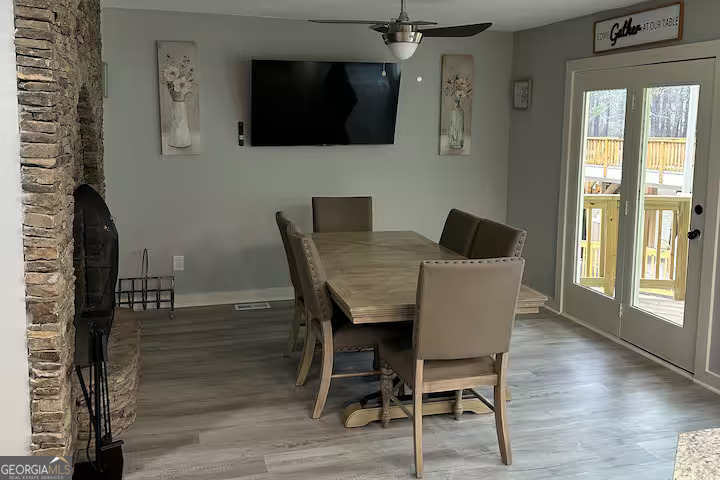 2251 Colonial Oak WAY