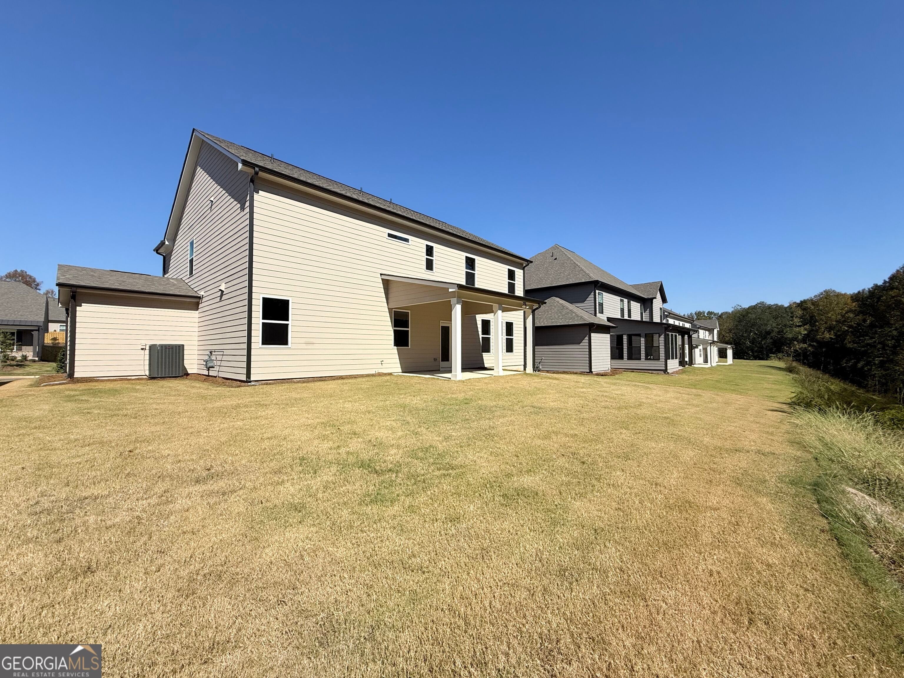 5523 Tullis DR