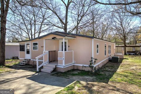 Photo of 140 Rising Farm Trail NE Trl NE, Rome, GA 30165 (MLS # 10727154)