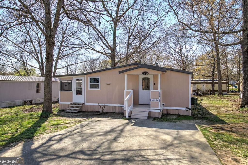 Photo of 140 Rising Farm Trail NE Trl NE, Rome, GA 30165 (MLS # 10727154)