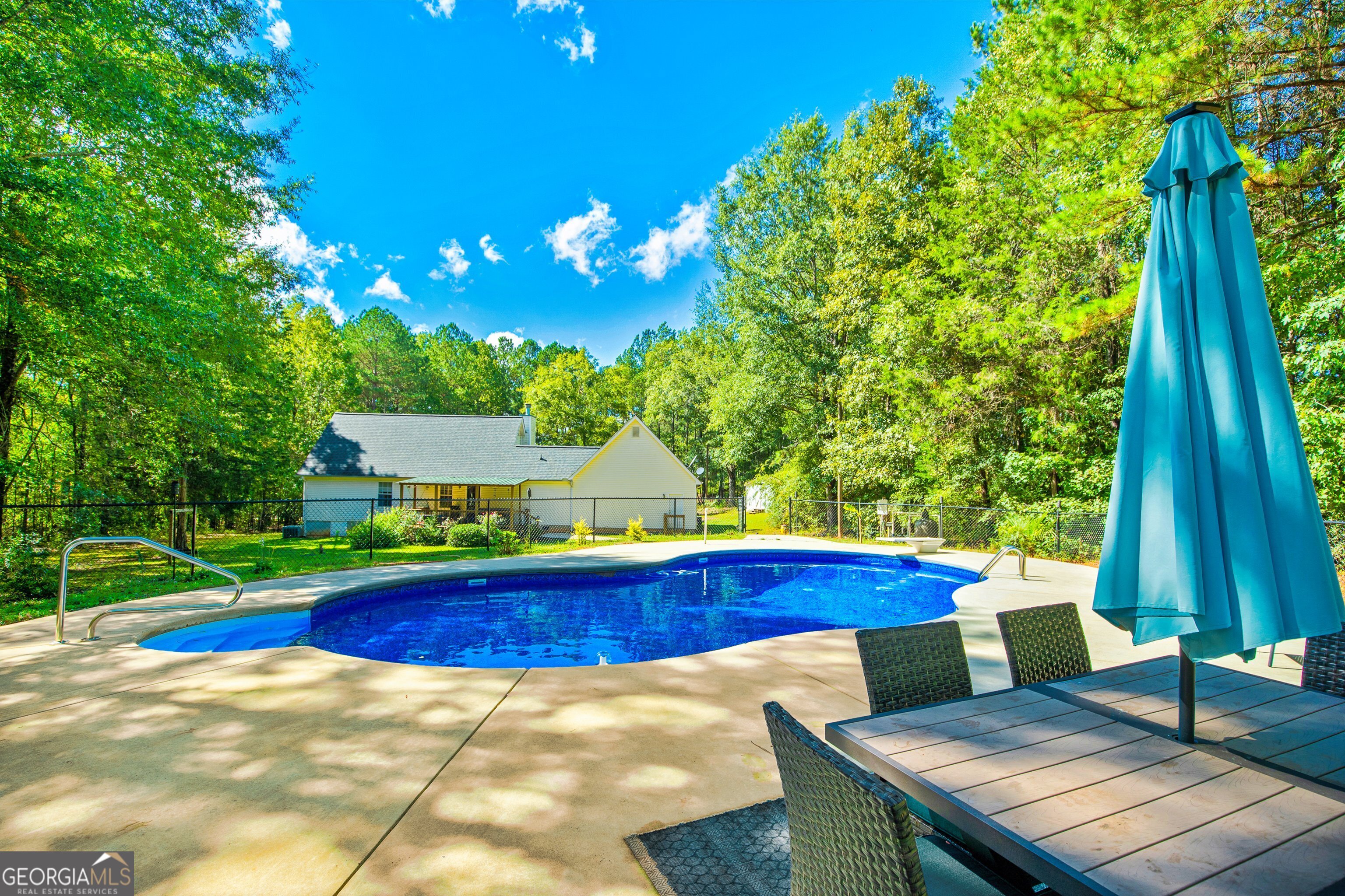 462 River RD