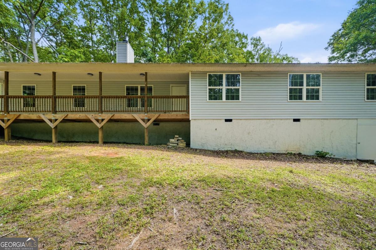 195 Hillside DR