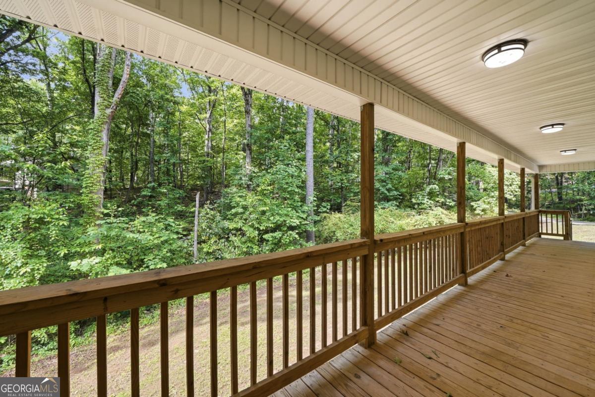 195 Hillside DR