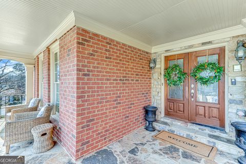 A home in Dacula