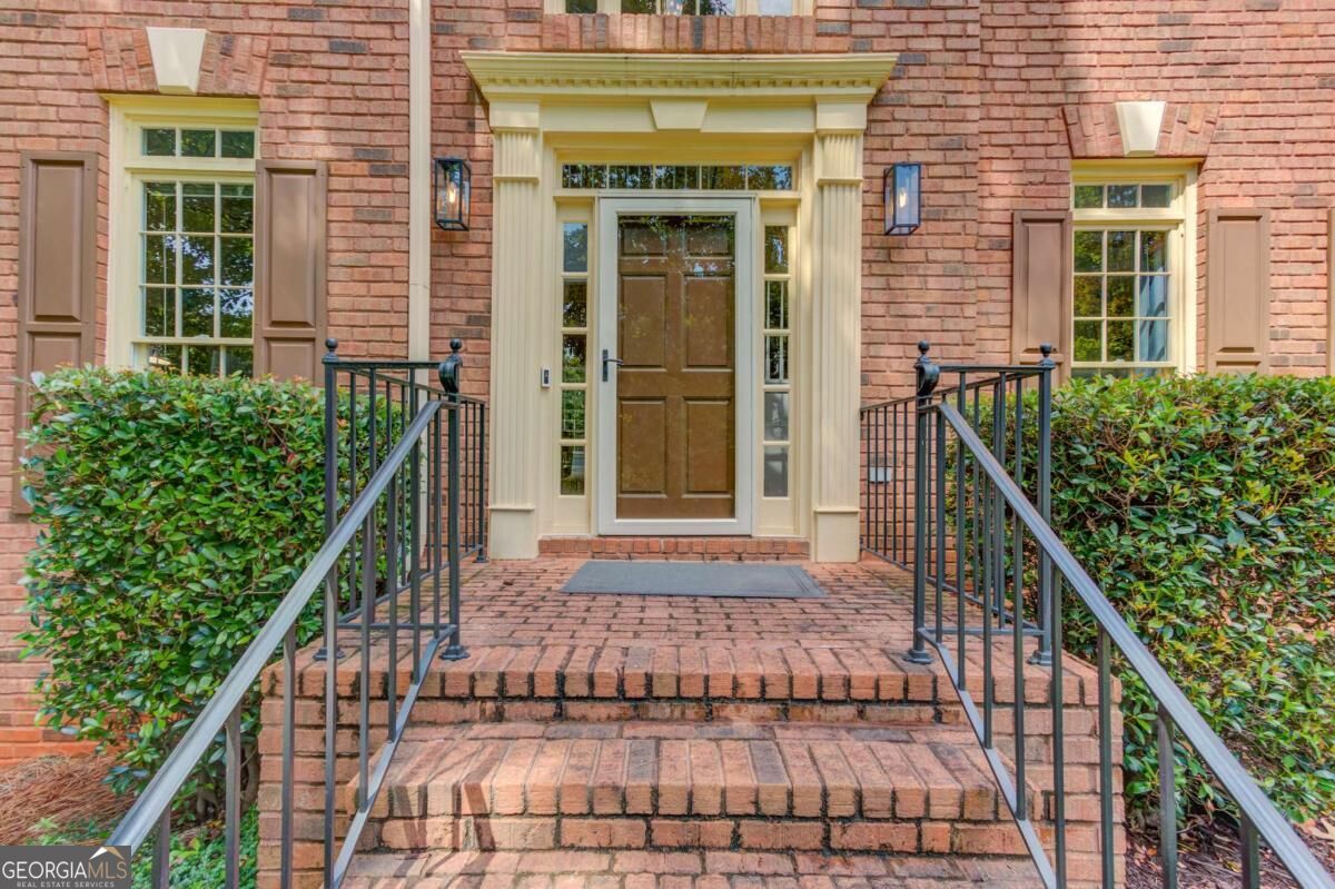 775 Woodrow DR