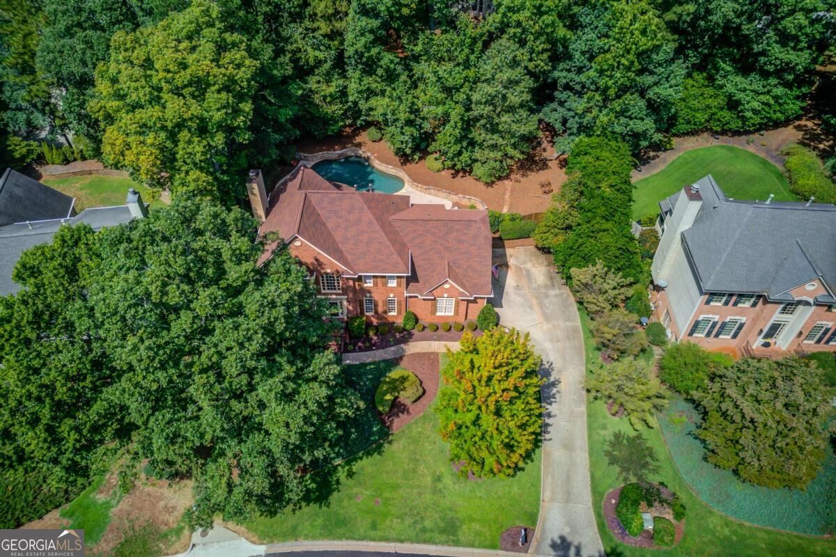 775 Woodrow DR