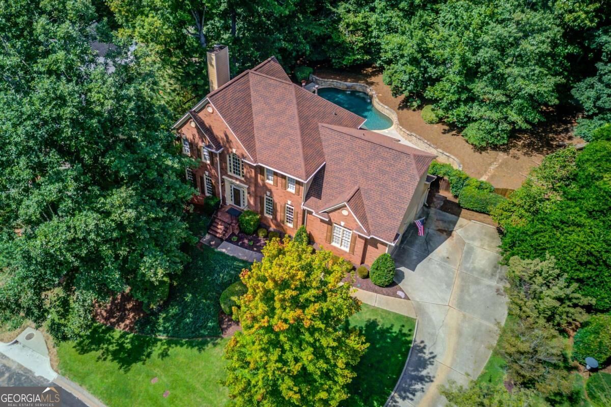 775 Woodrow DR