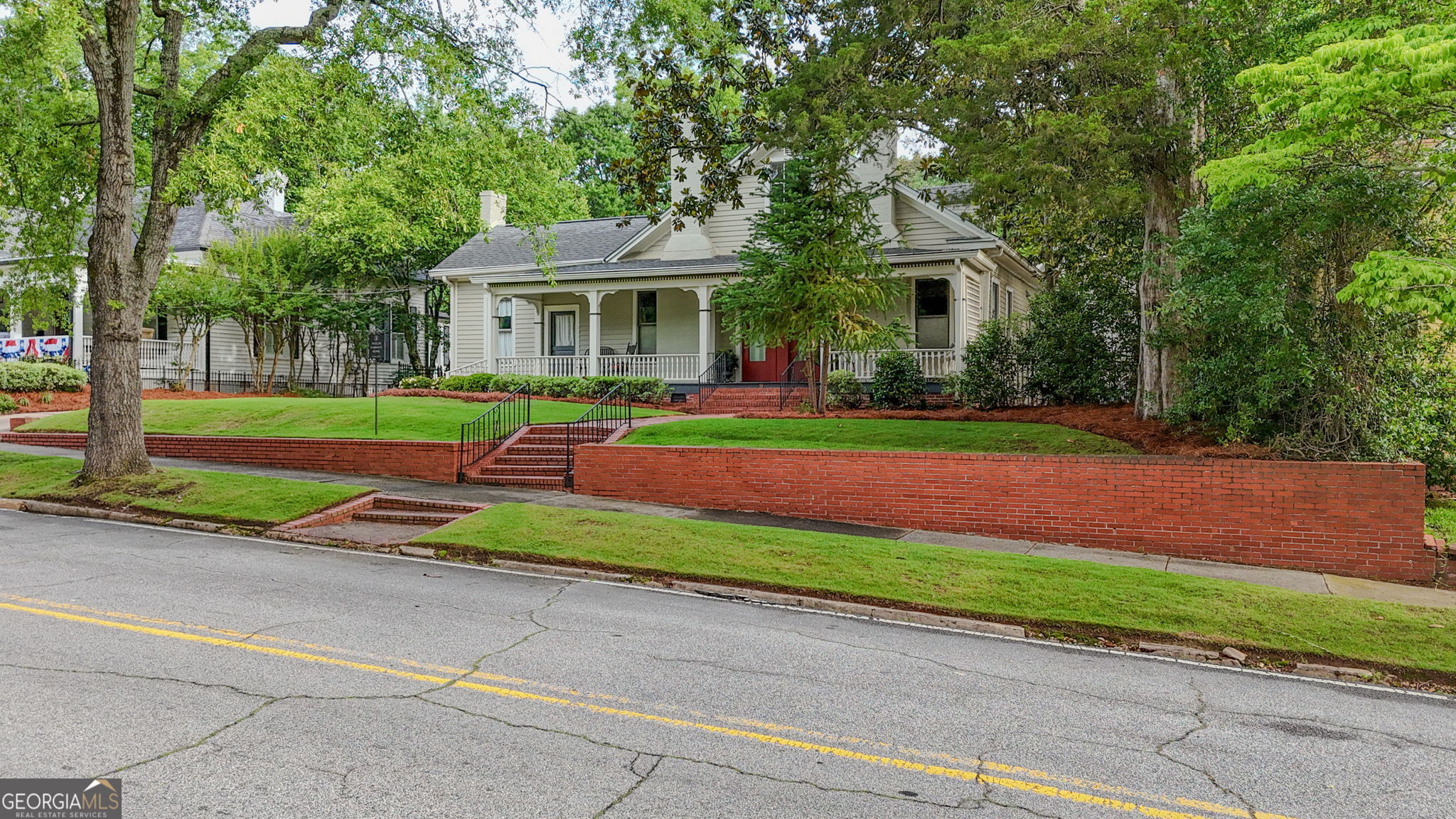 9 Temple AVE