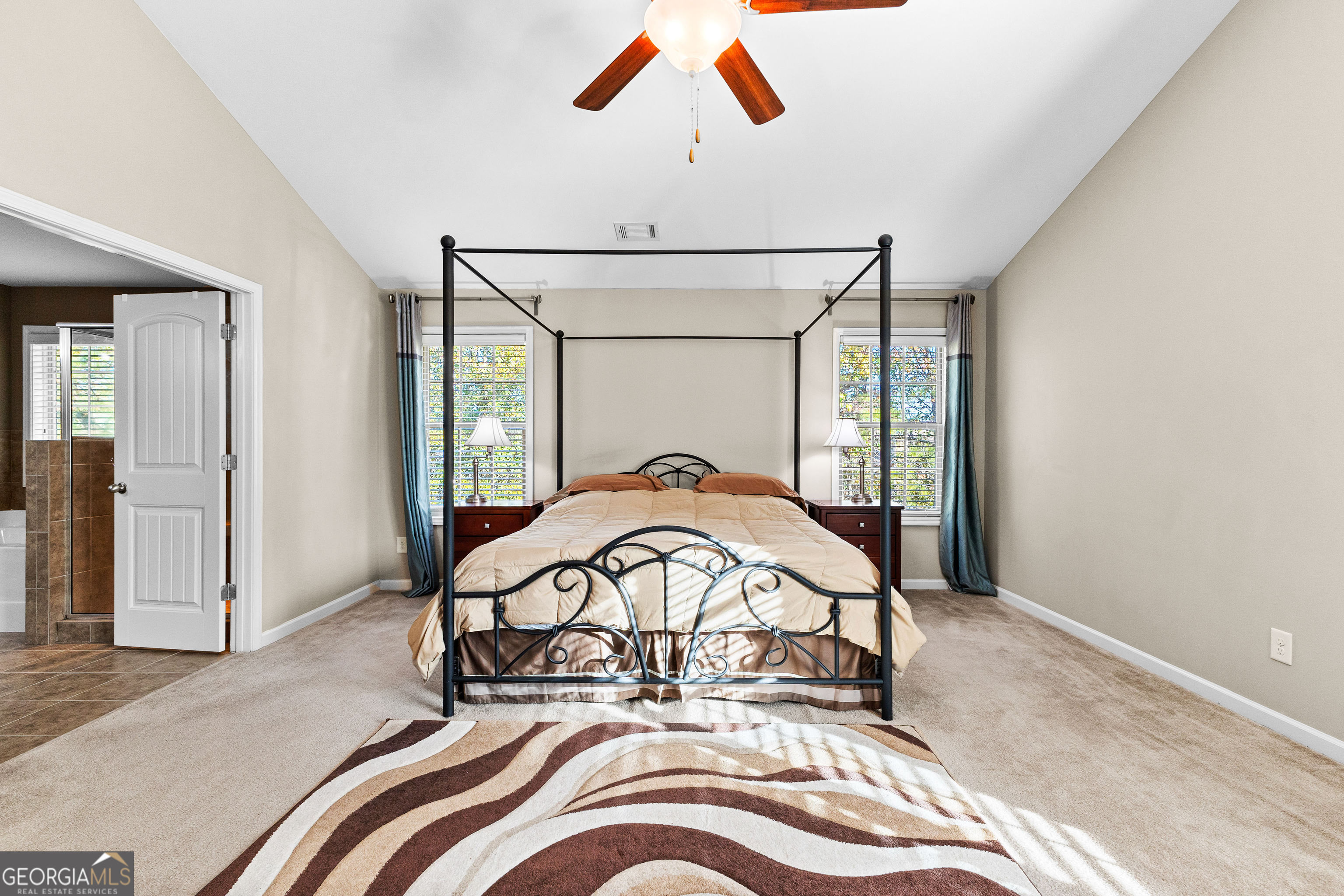 Newnan, Georgia 30263, United States, 4 Bedrooms Bedrooms, ,3 BathroomsBathrooms,Residential,Pending,27802