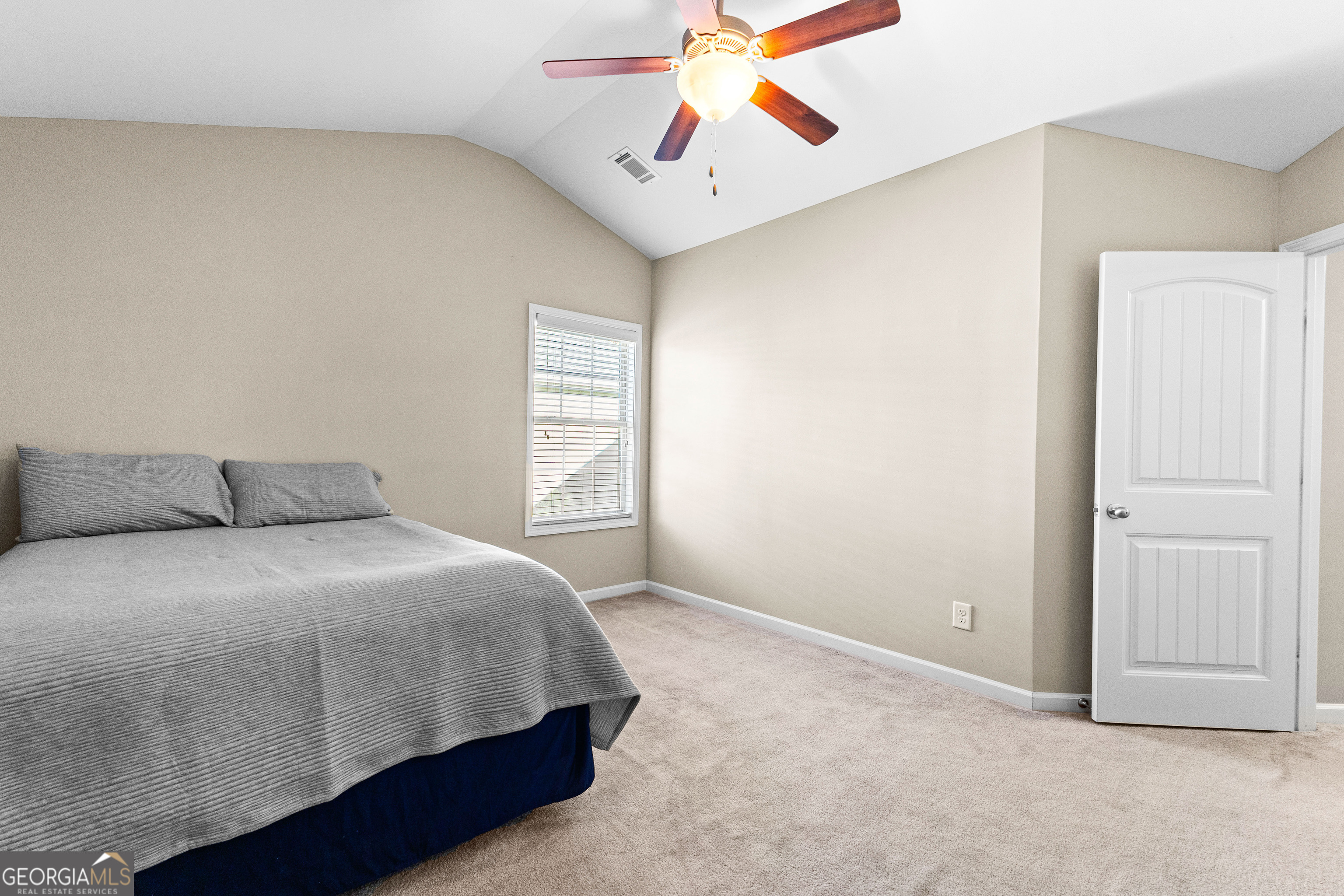 Newnan, Georgia 30263, United States, 4 Bedrooms Bedrooms, ,3 BathroomsBathrooms,Residential,Pending,27802