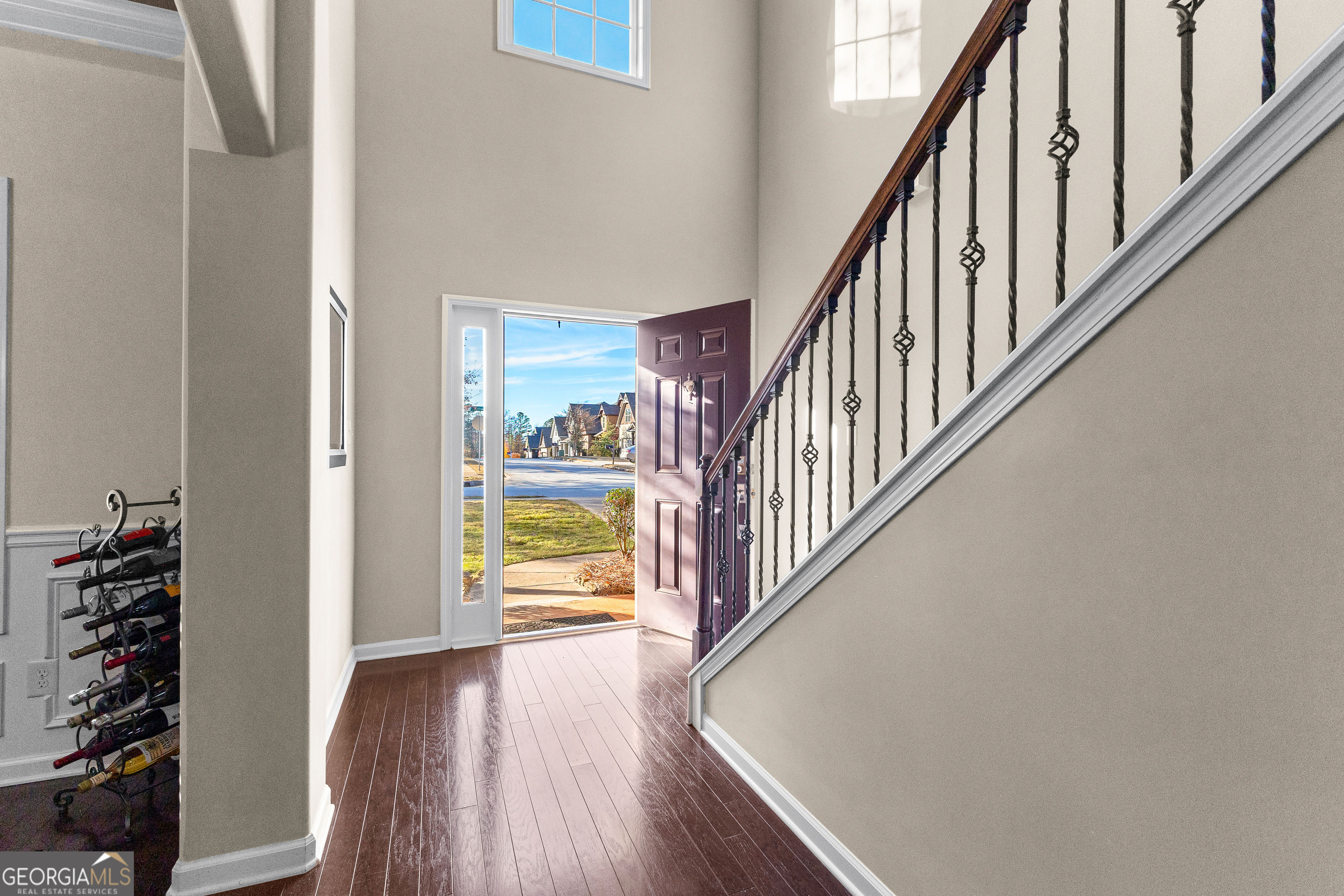 Newnan, Georgia 30263, United States, 4 Bedrooms Bedrooms, ,3 BathroomsBathrooms,Residential,Pending,27802