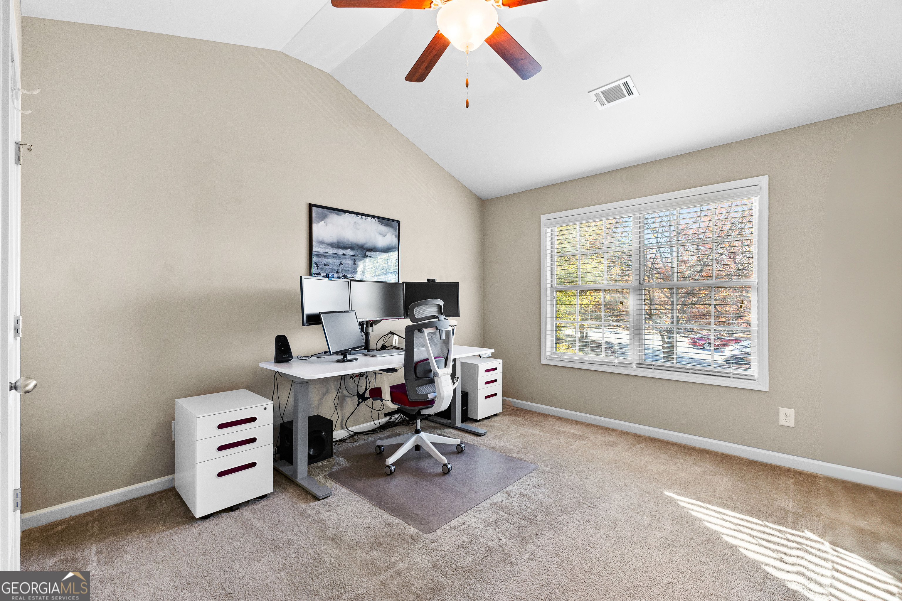 Newnan, Georgia 30263, United States, 4 Bedrooms Bedrooms, ,3 BathroomsBathrooms,Residential,Pending,27802