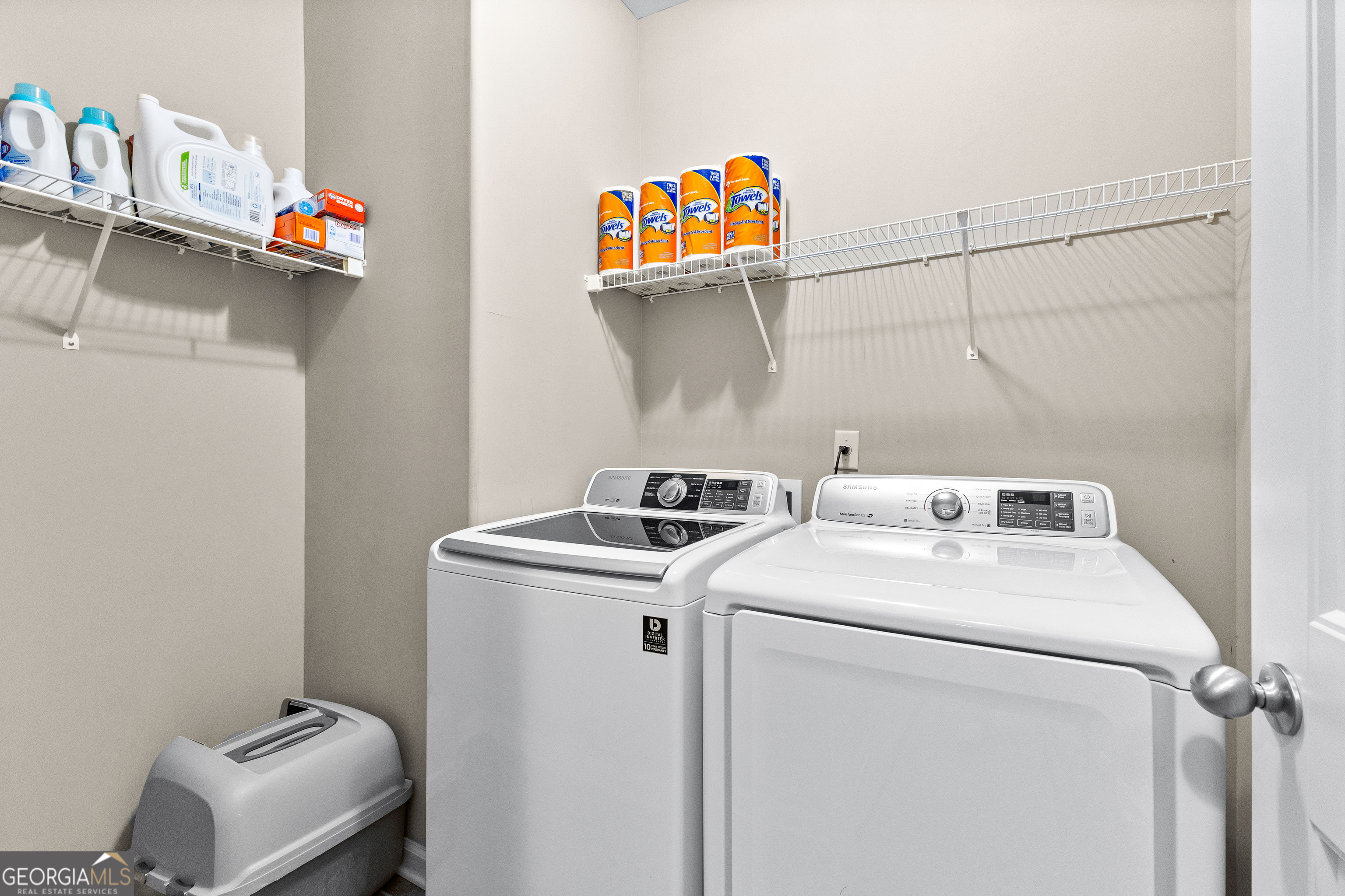 Newnan, Georgia 30263, United States, 4 Bedrooms Bedrooms, ,3 BathroomsBathrooms,Residential,Pending,27802