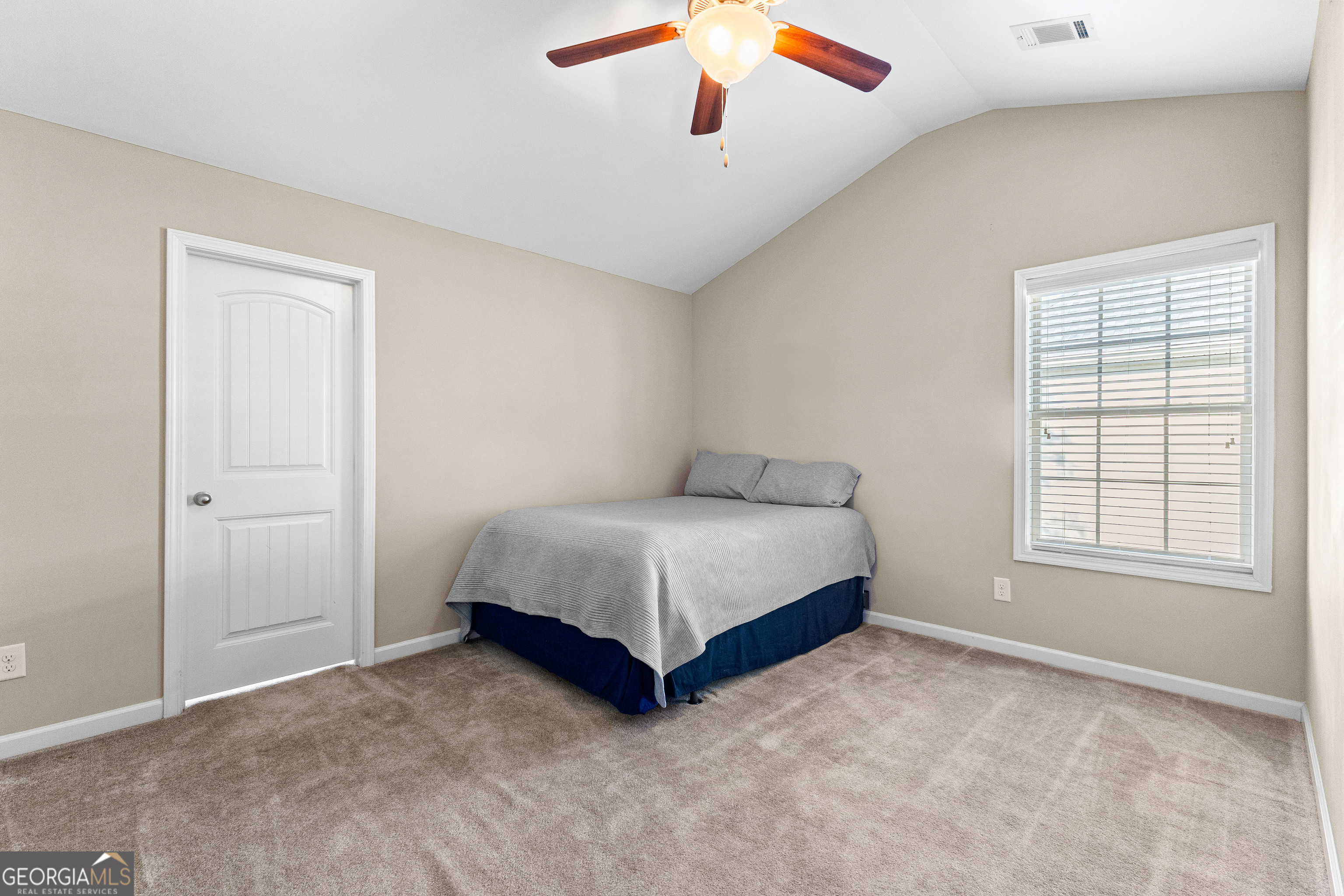 Newnan, Georgia 30263, United States, 4 Bedrooms Bedrooms, ,3 BathroomsBathrooms,Residential,Pending,27802