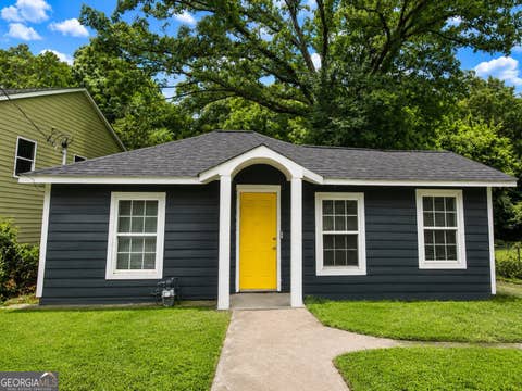 Photo of 971 Sims Avenue NW, Atlanta, GA 30318 (MLS # 10813255)
