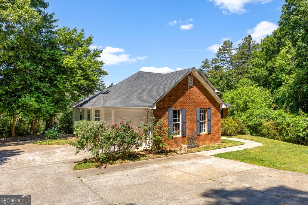 Photo of 45 The Trail SE, Lindale, GA 30147 (MLS # 10767612)