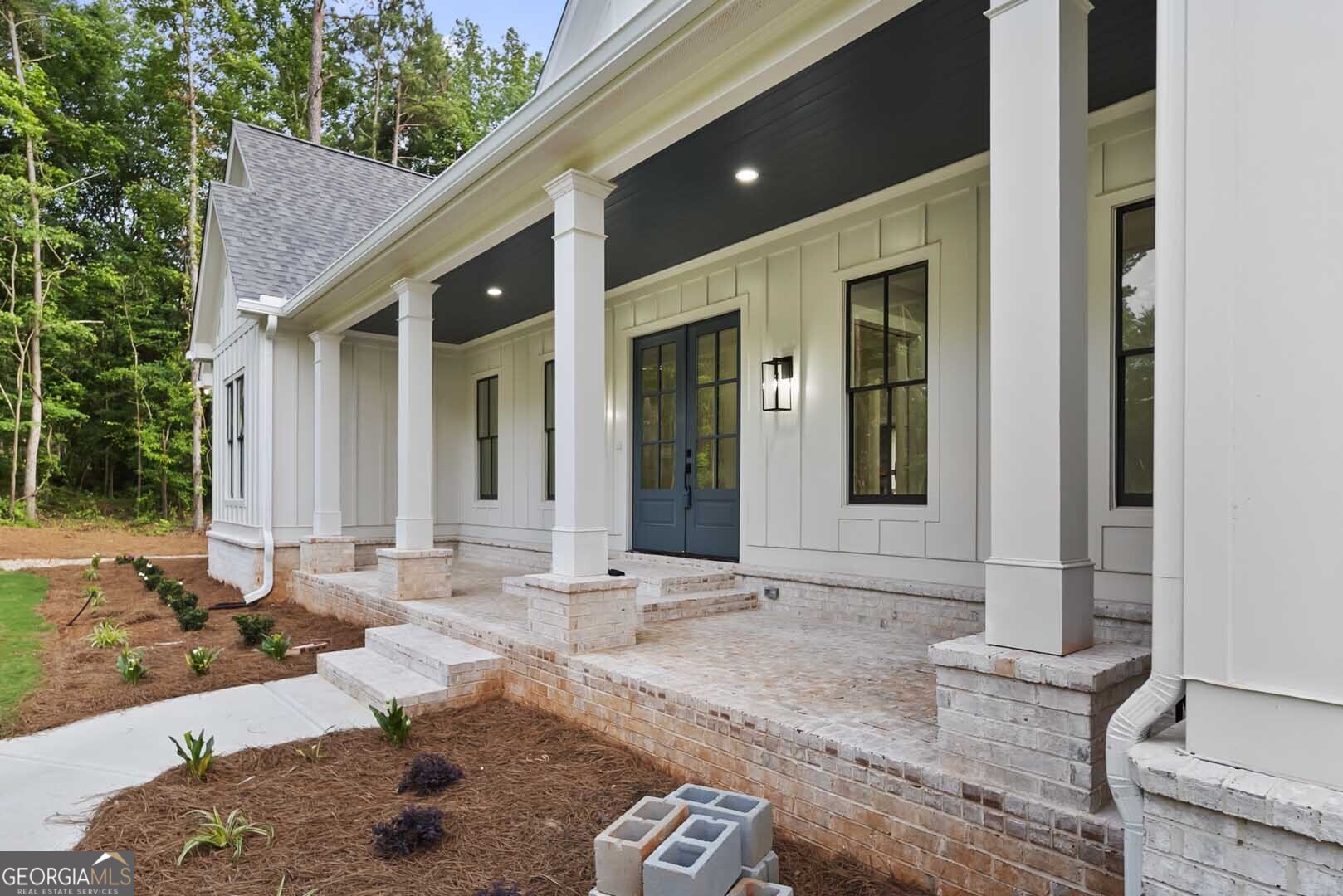 36 Alcovy Springs DR