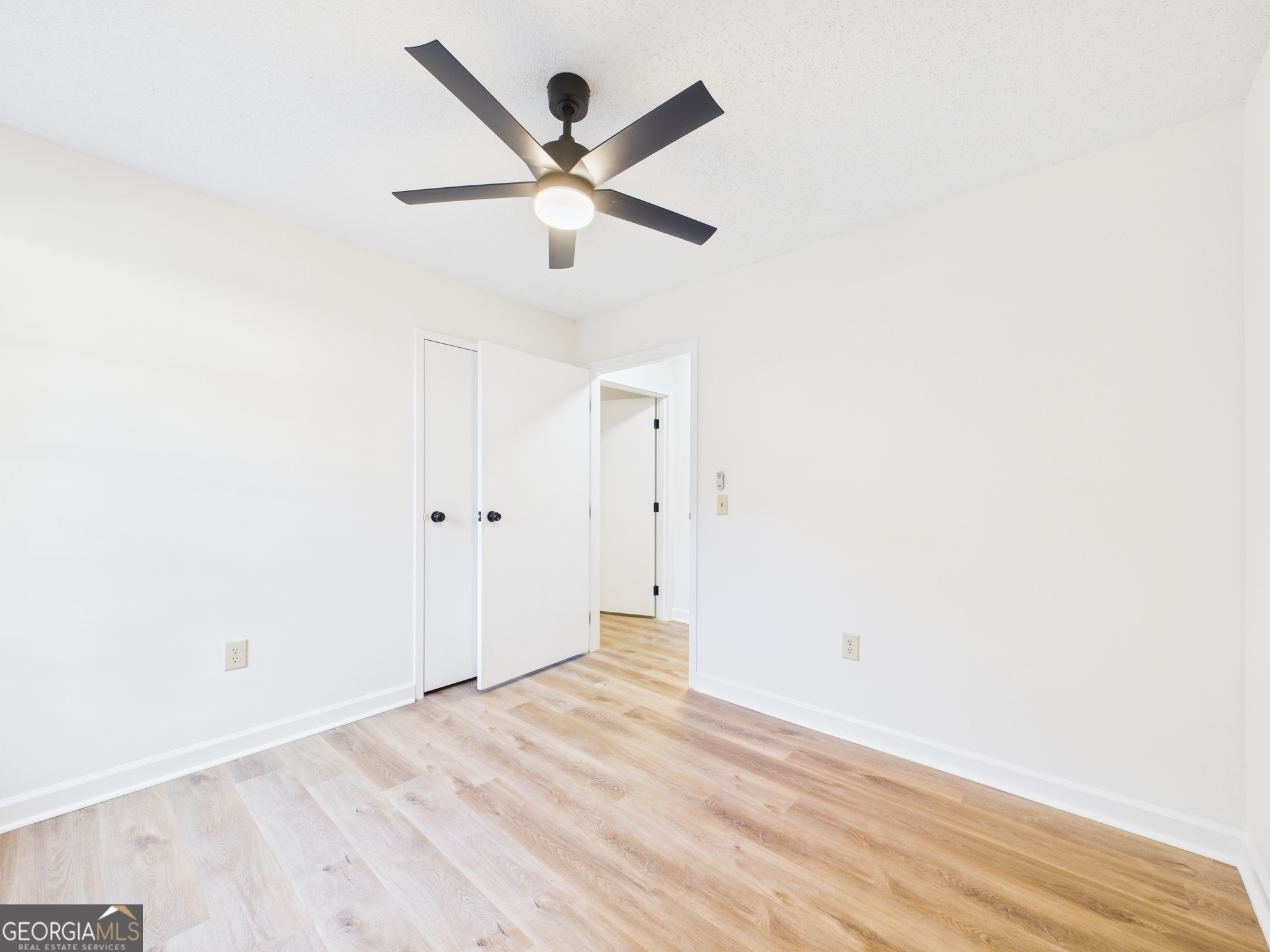 Bellevue Villa Crest - Residential