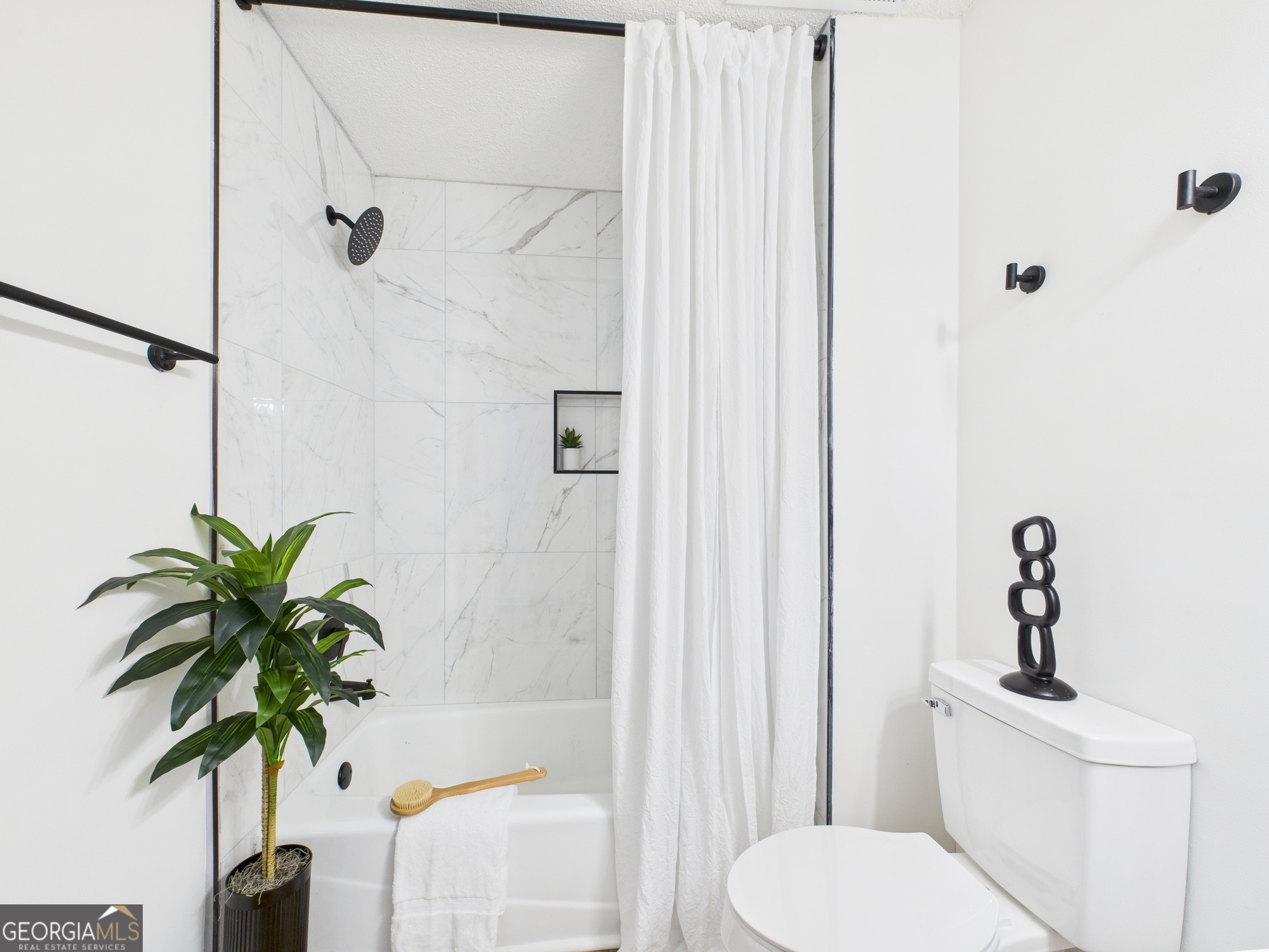 Bellevue Villa Crest - Residential