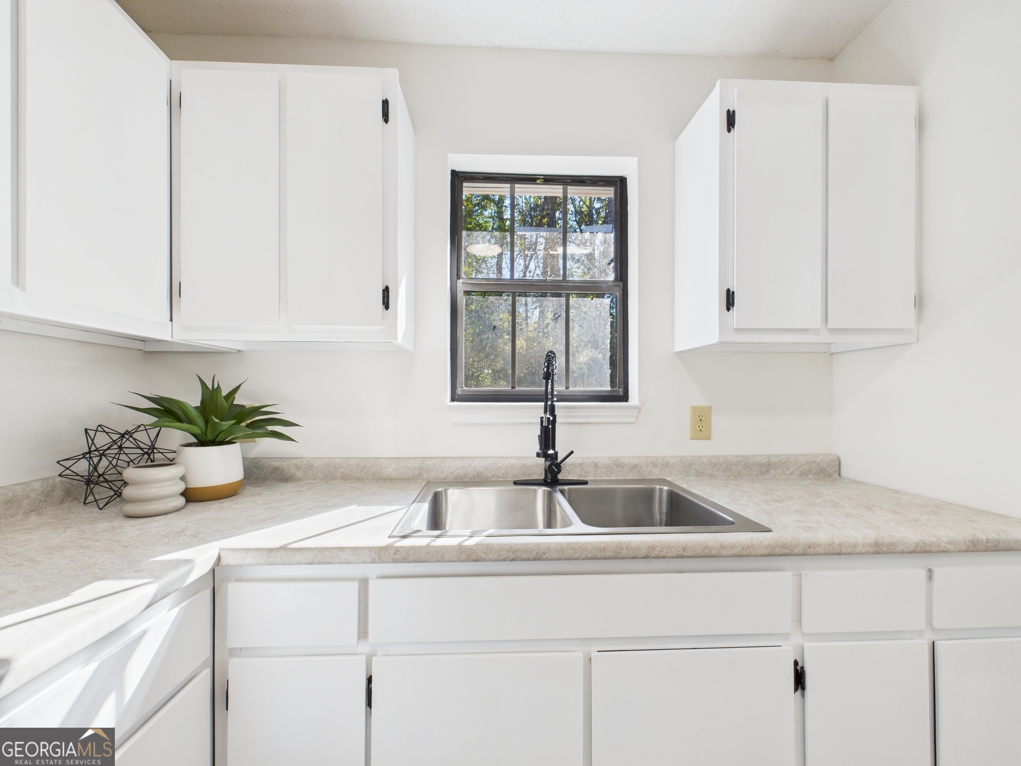 Bellevue Villa Crest - Residential