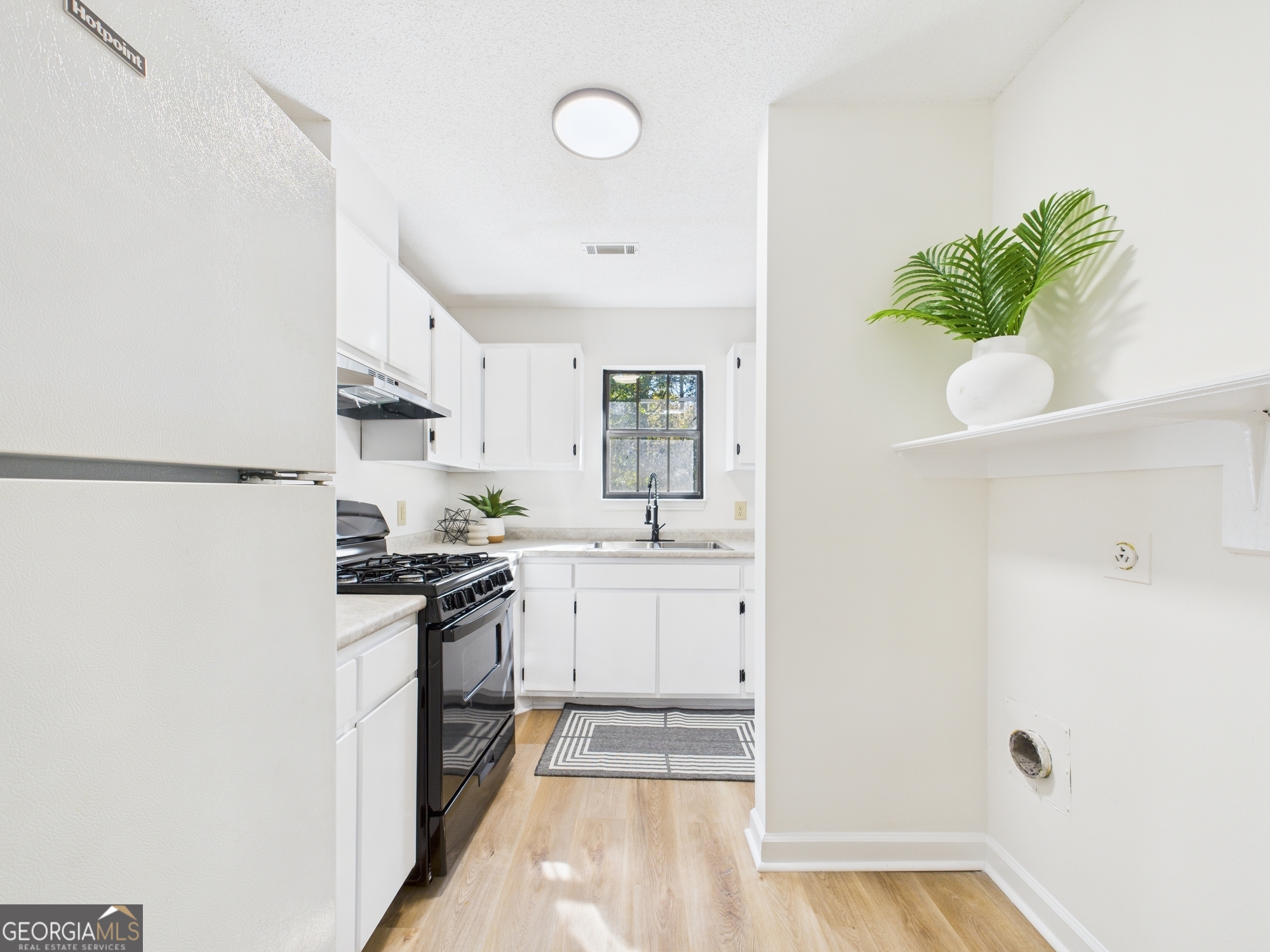 Bellevue Villa Crest - Residential