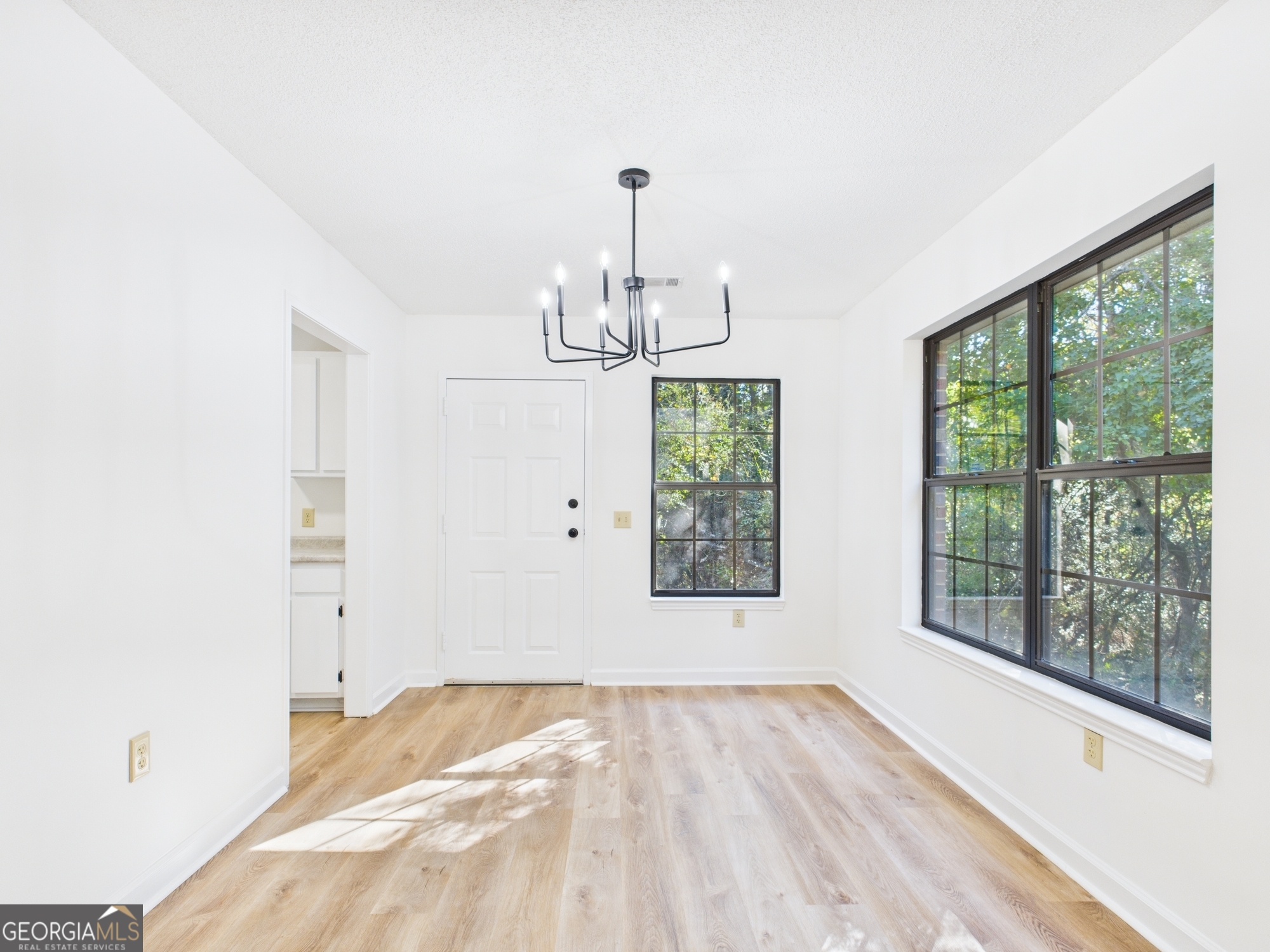 Bellevue Villa Crest - Residential