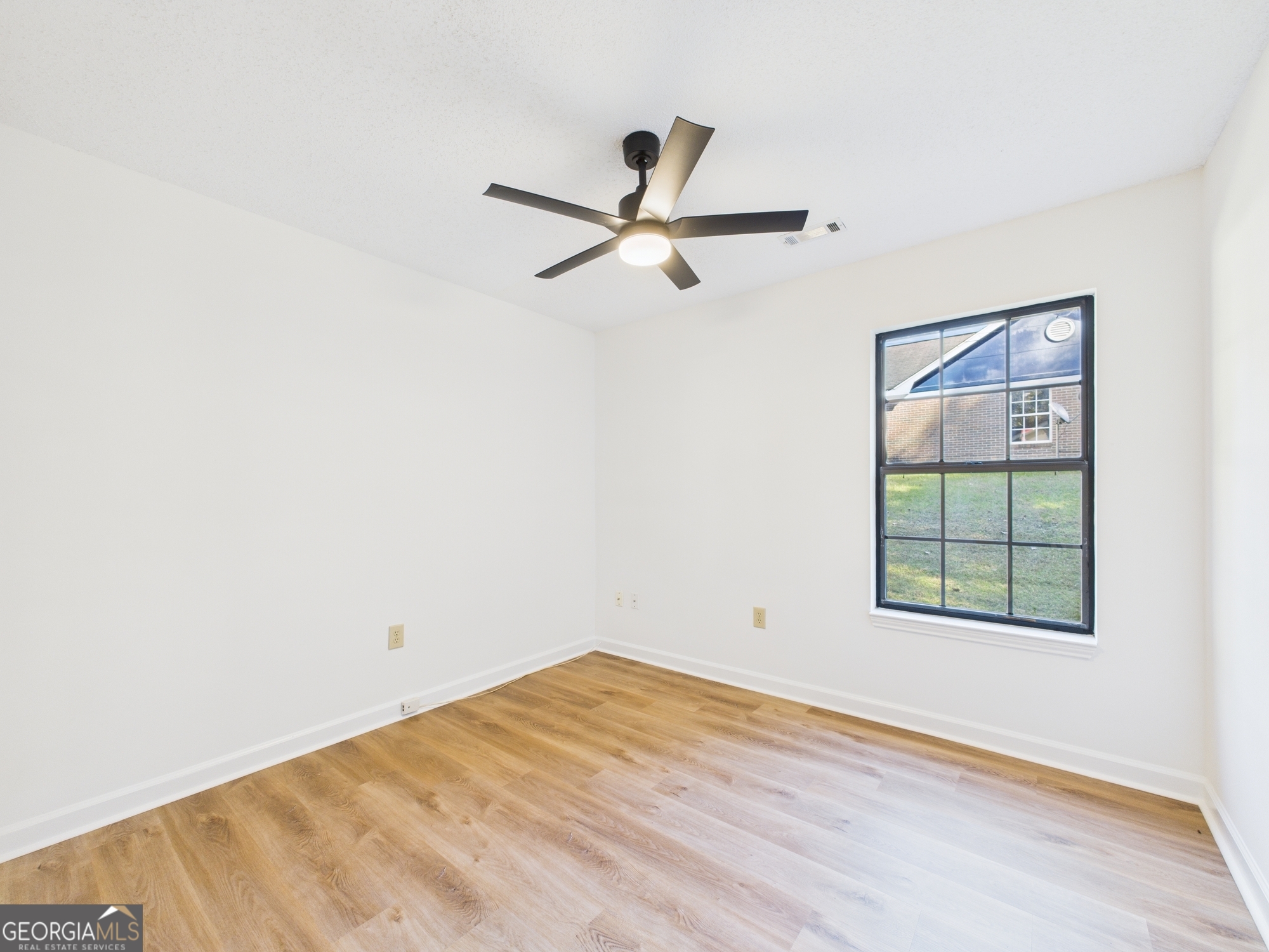 Bellevue Villa Crest - Residential