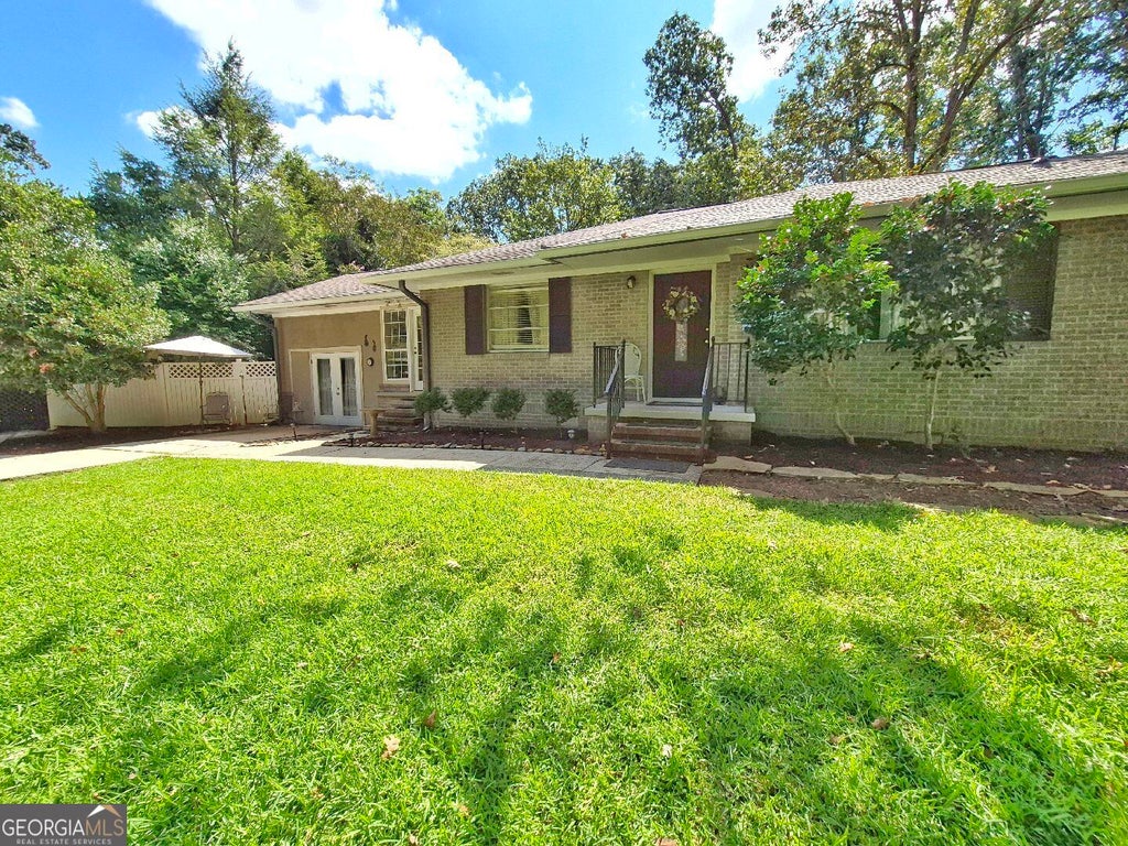 Photo of 453 Oakland Drive, Gainesville, GA 30501 (MLS # 10844160)