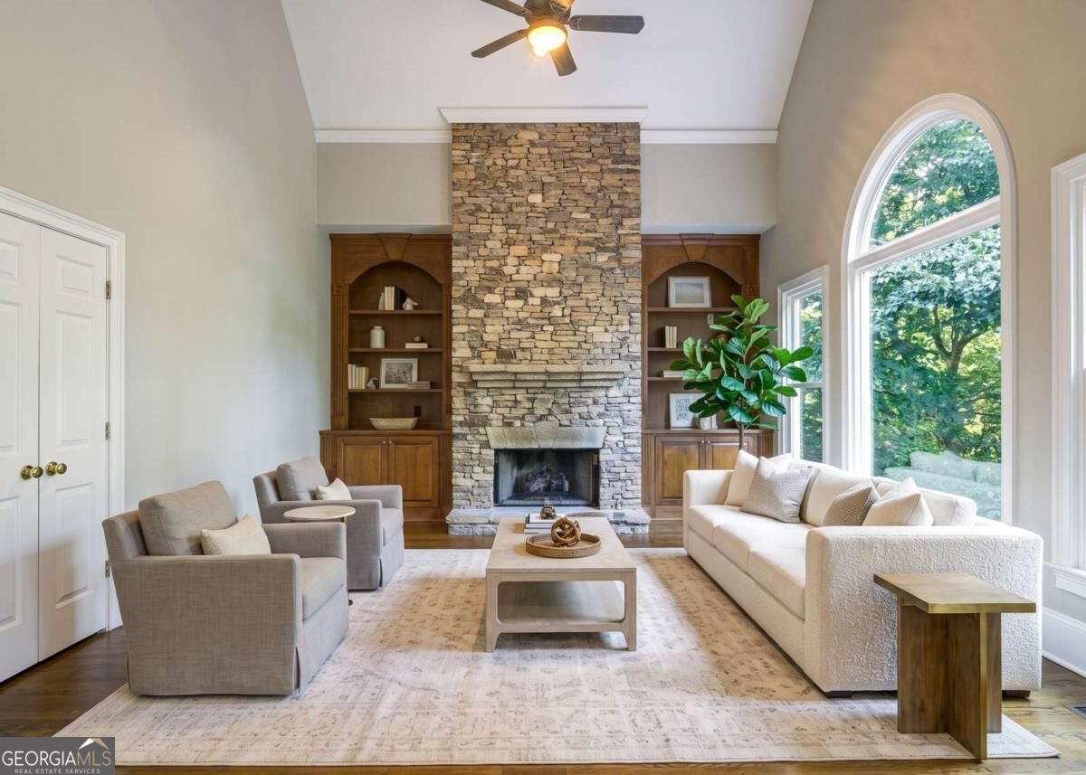 710 Henley Fields CIR