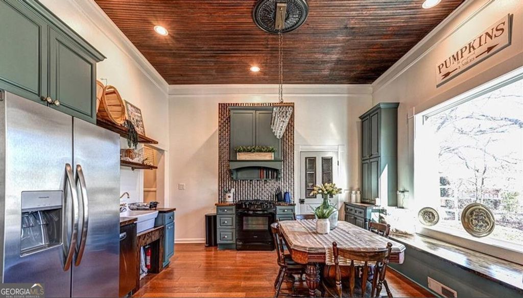 Photo of 180 Church St, Maysville, GA 30558 (MLS # 10670700)