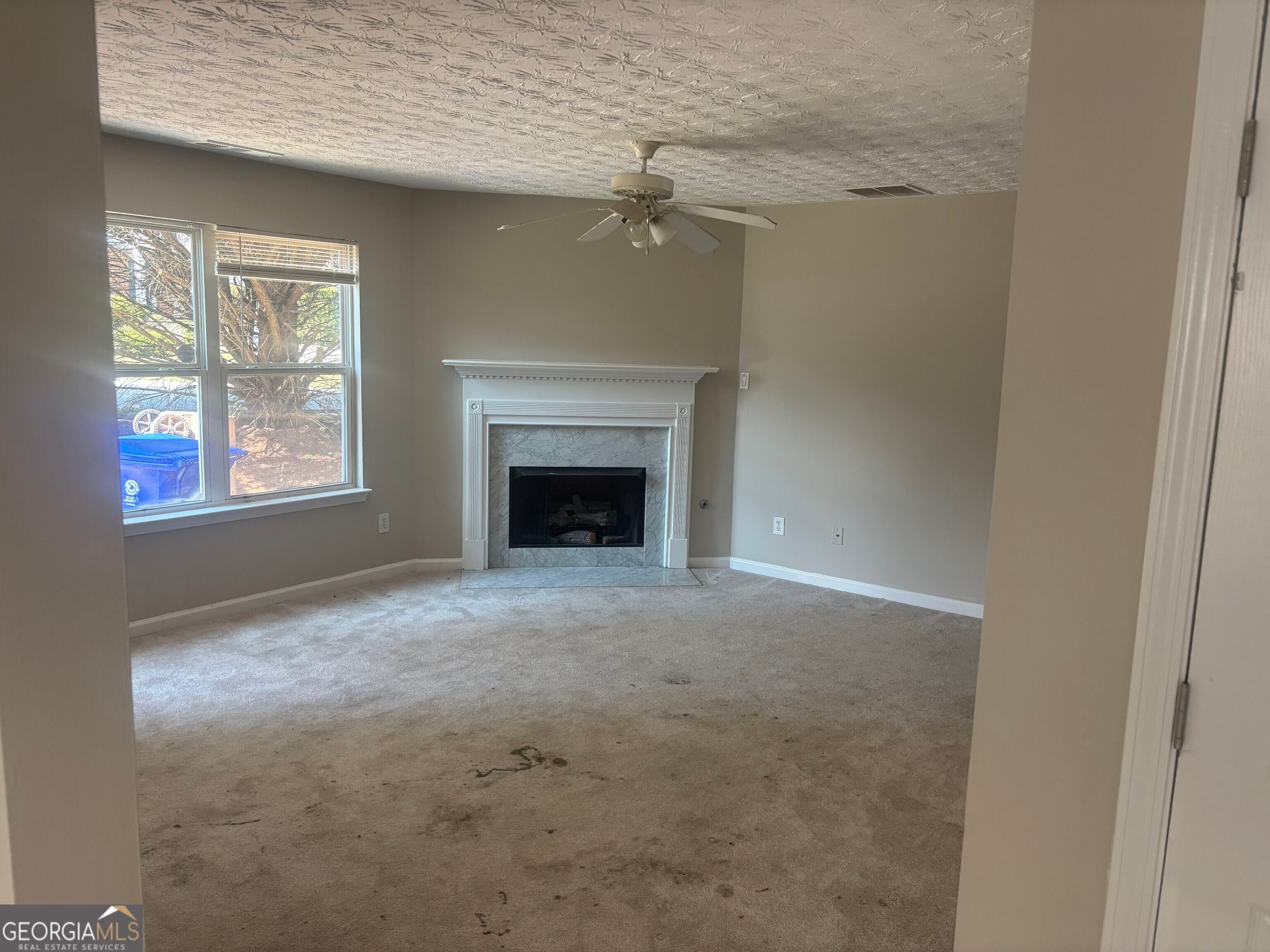 9433 Lakeview RD