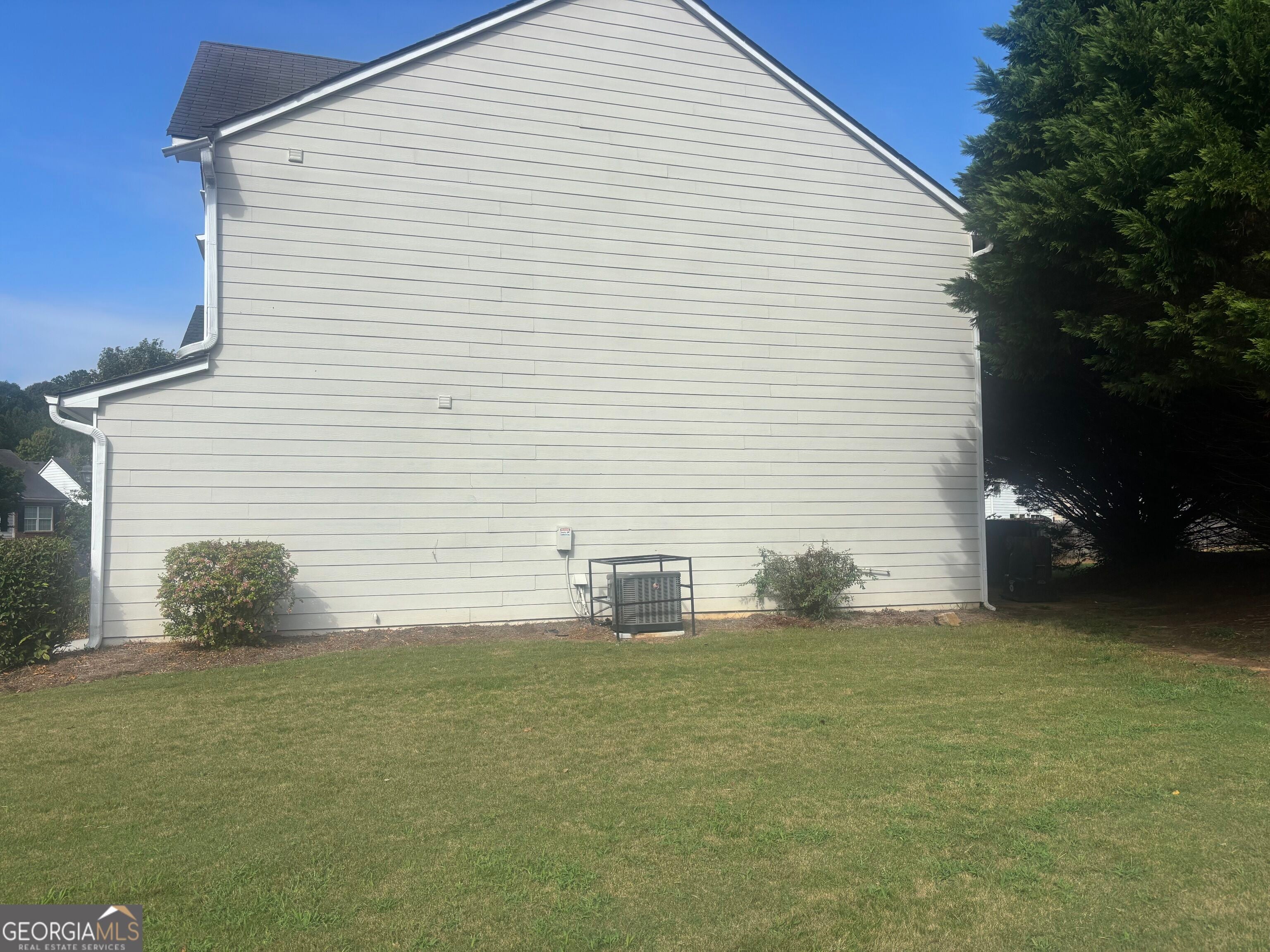 9433 Lakeview RD