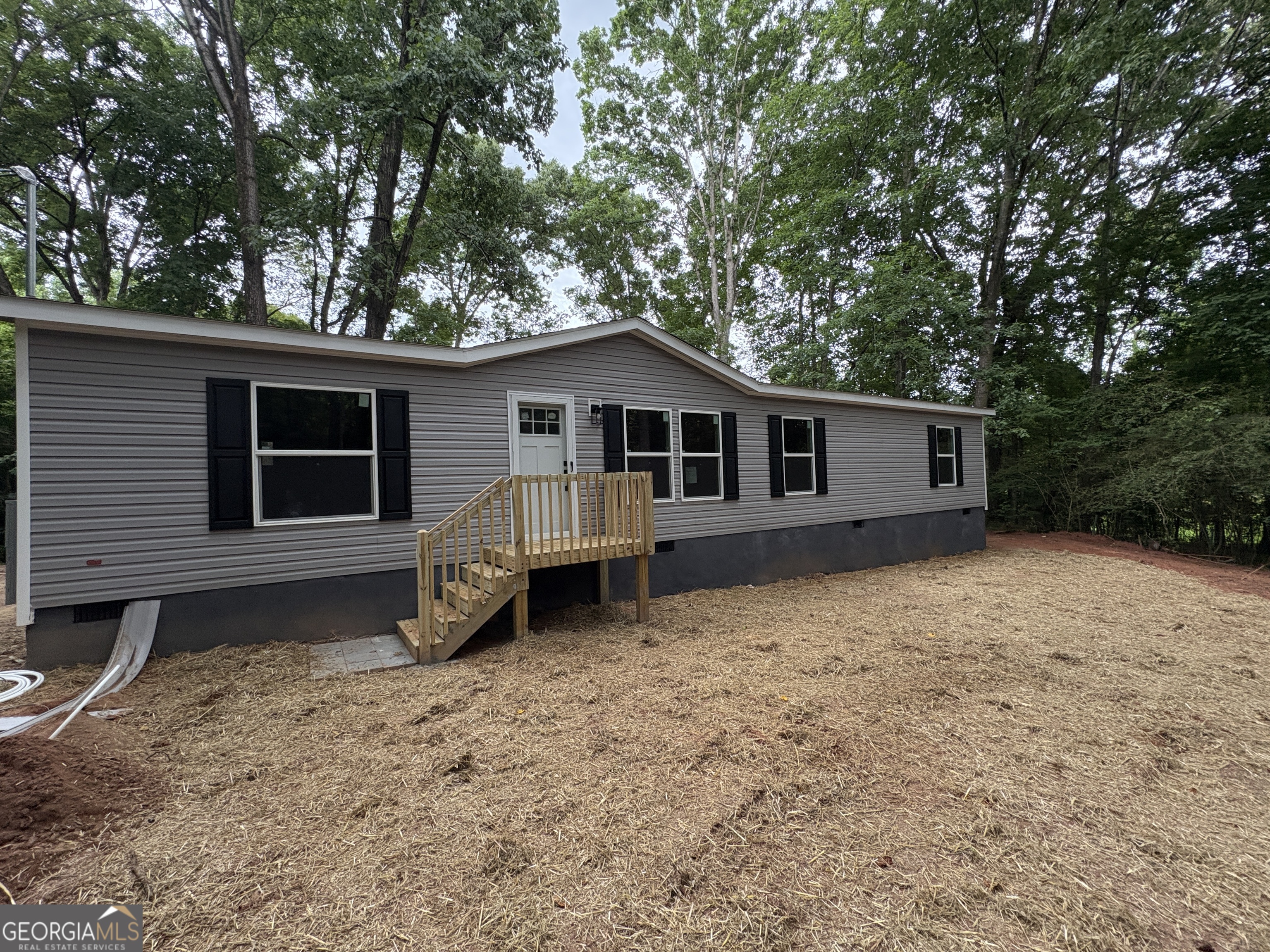 1020 Neal RD
