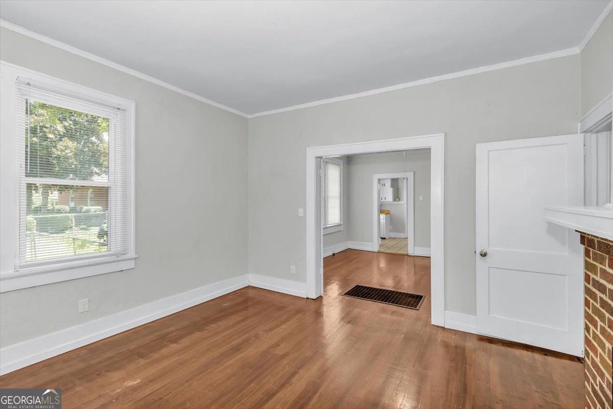 1926 Howard AVE