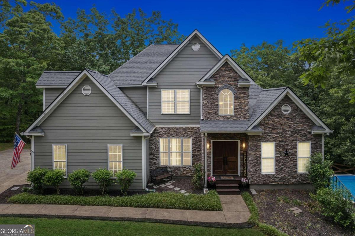 40 Oak Ridge LN