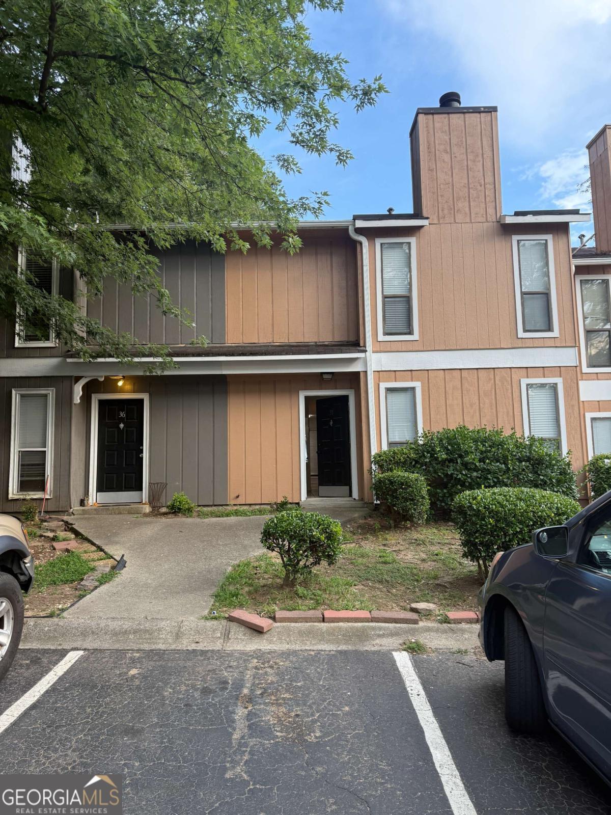 3 Bedroom 2 and half bathroom , Ready to move in