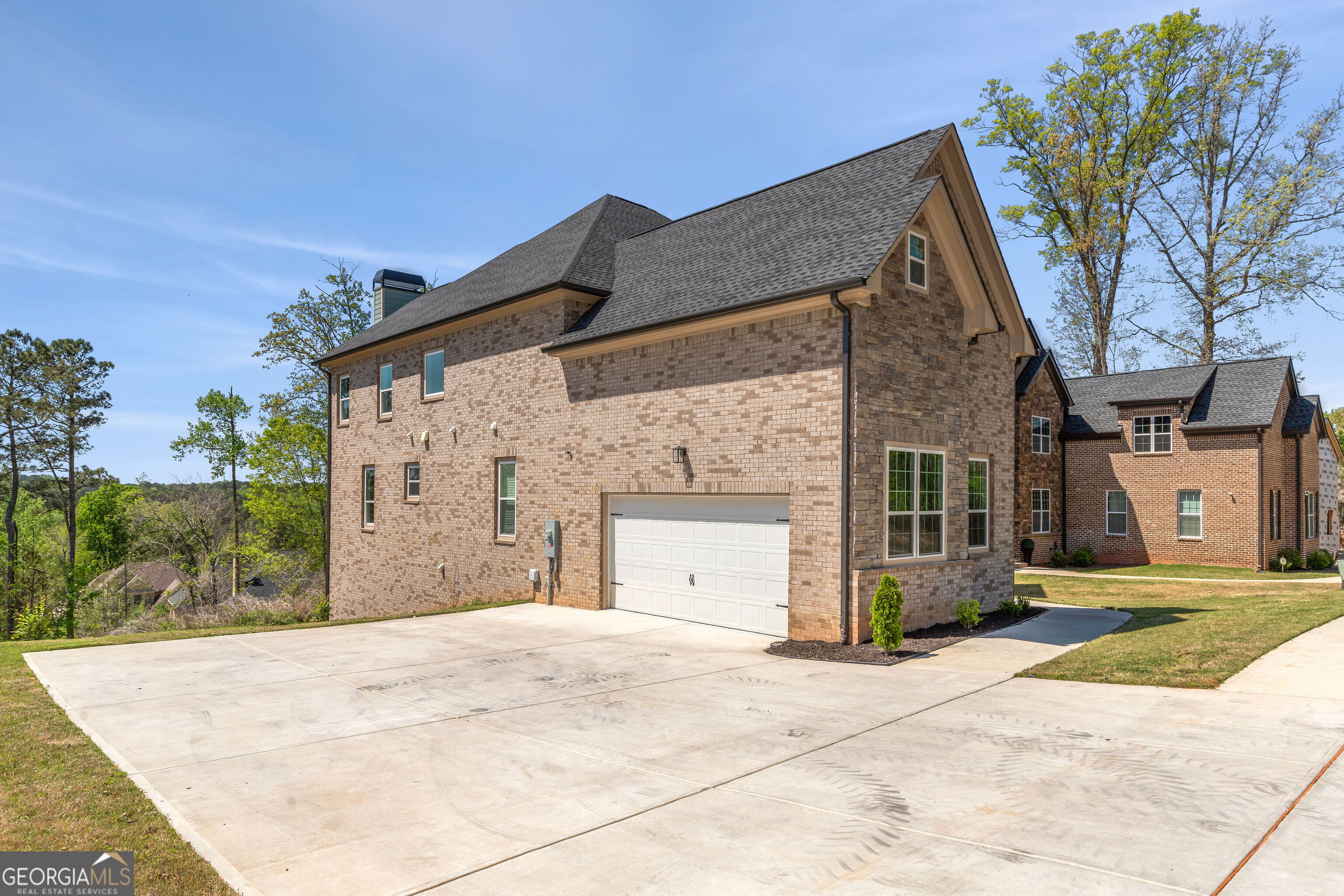 5618 Livesage DR